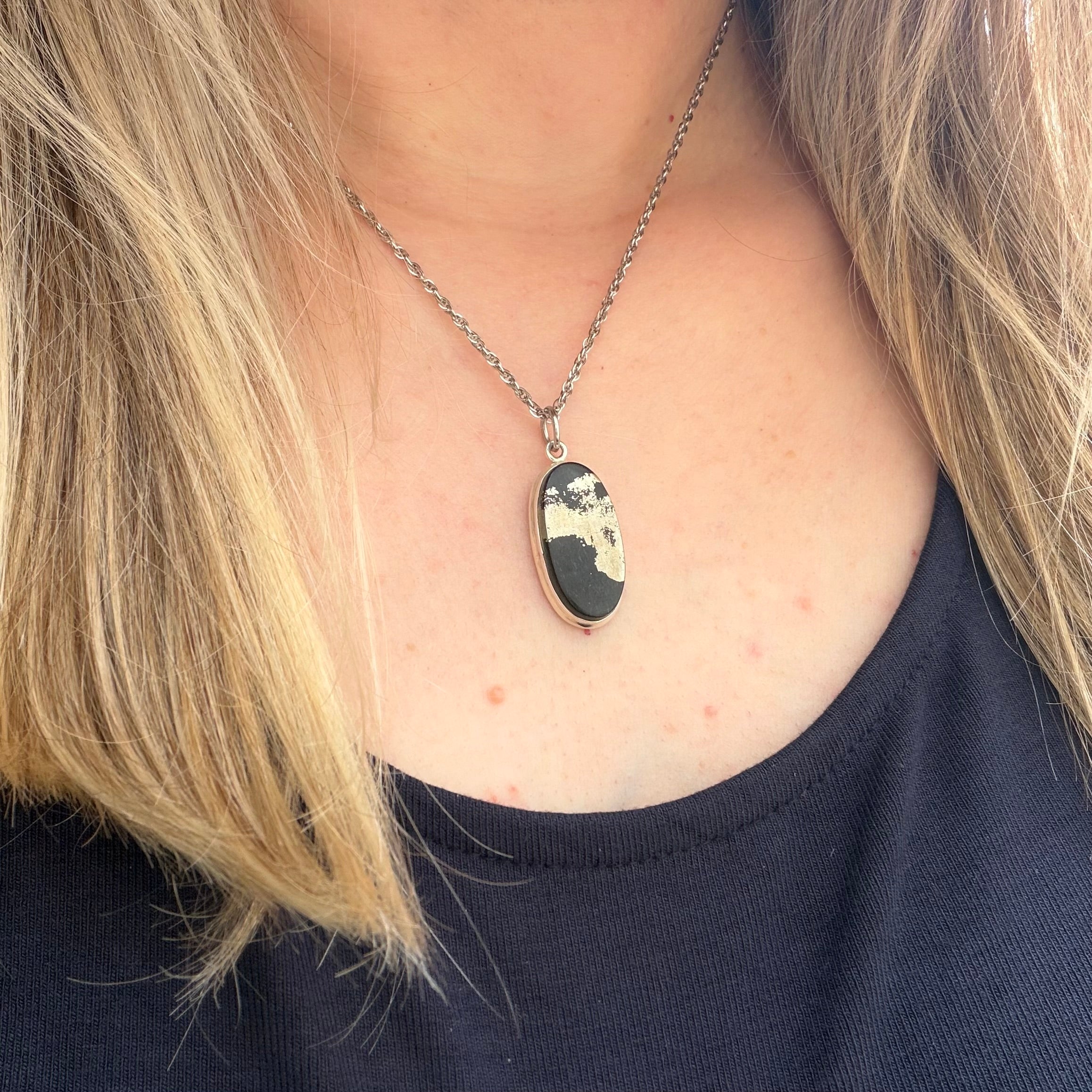 Ciondolo Pirite in Magnetite - Argento 925 - OVALE B