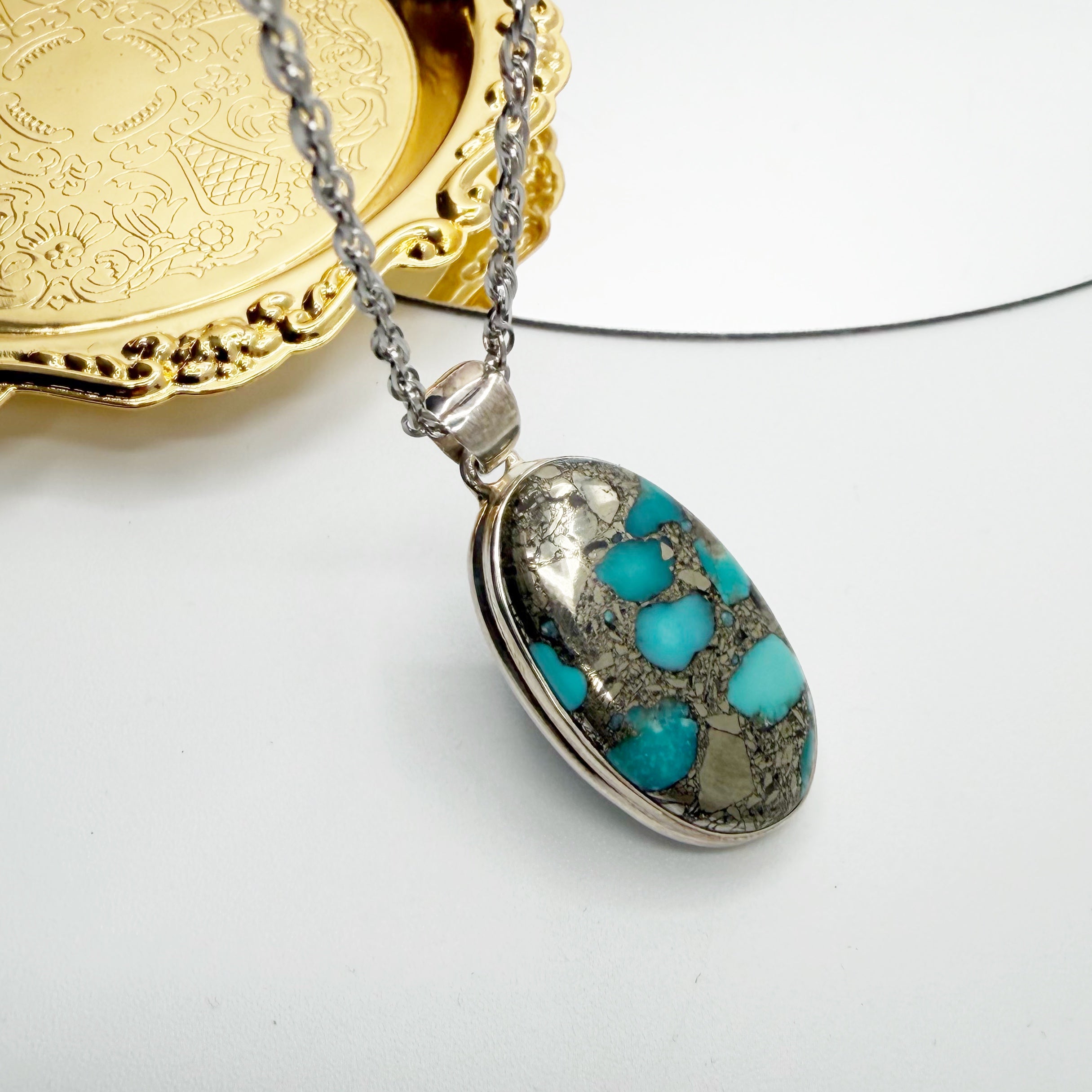 Ciondolo Turchese Naturale in Pirite | Argento 925 - ovale