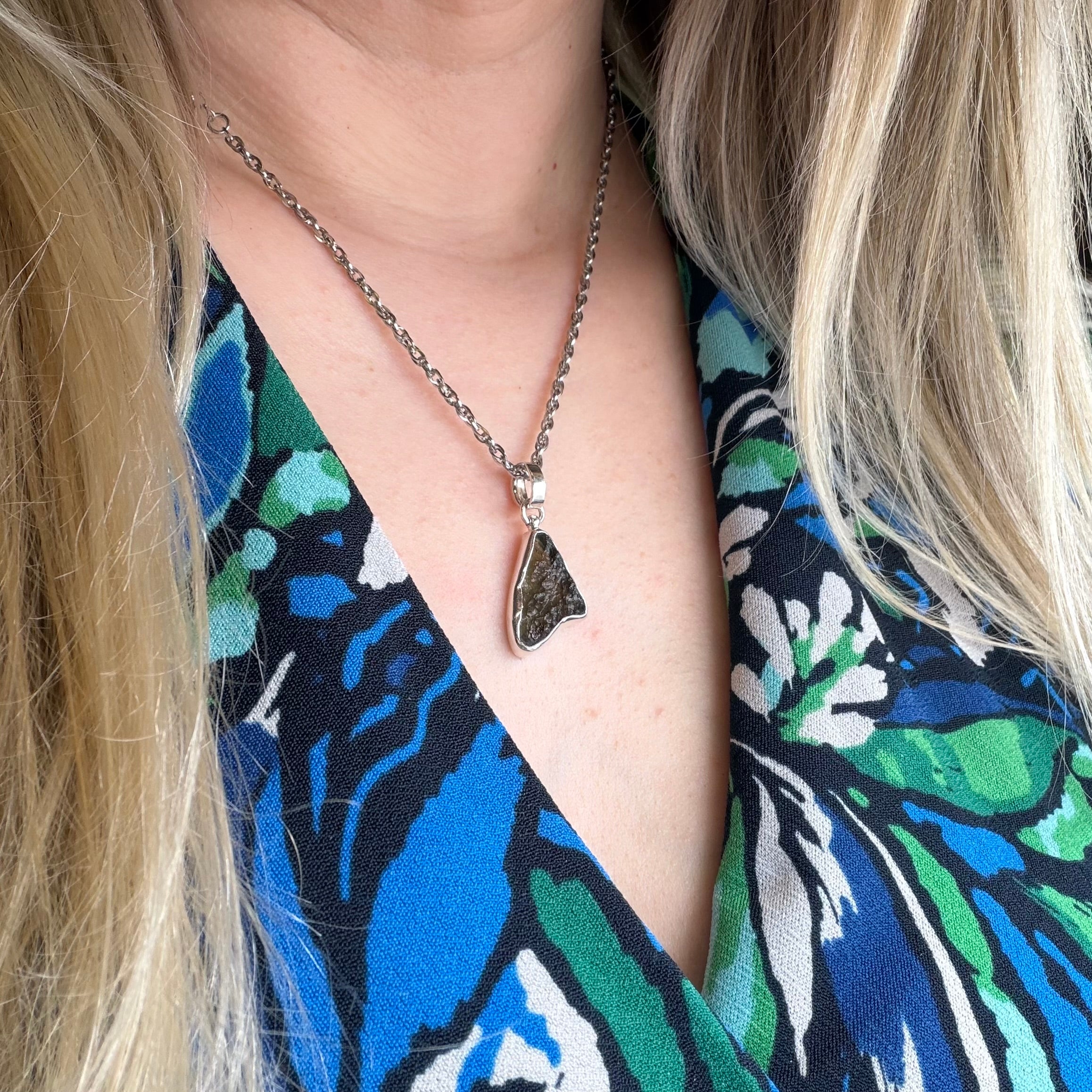 Ciondolo Moldavite Grezza e Argento 925