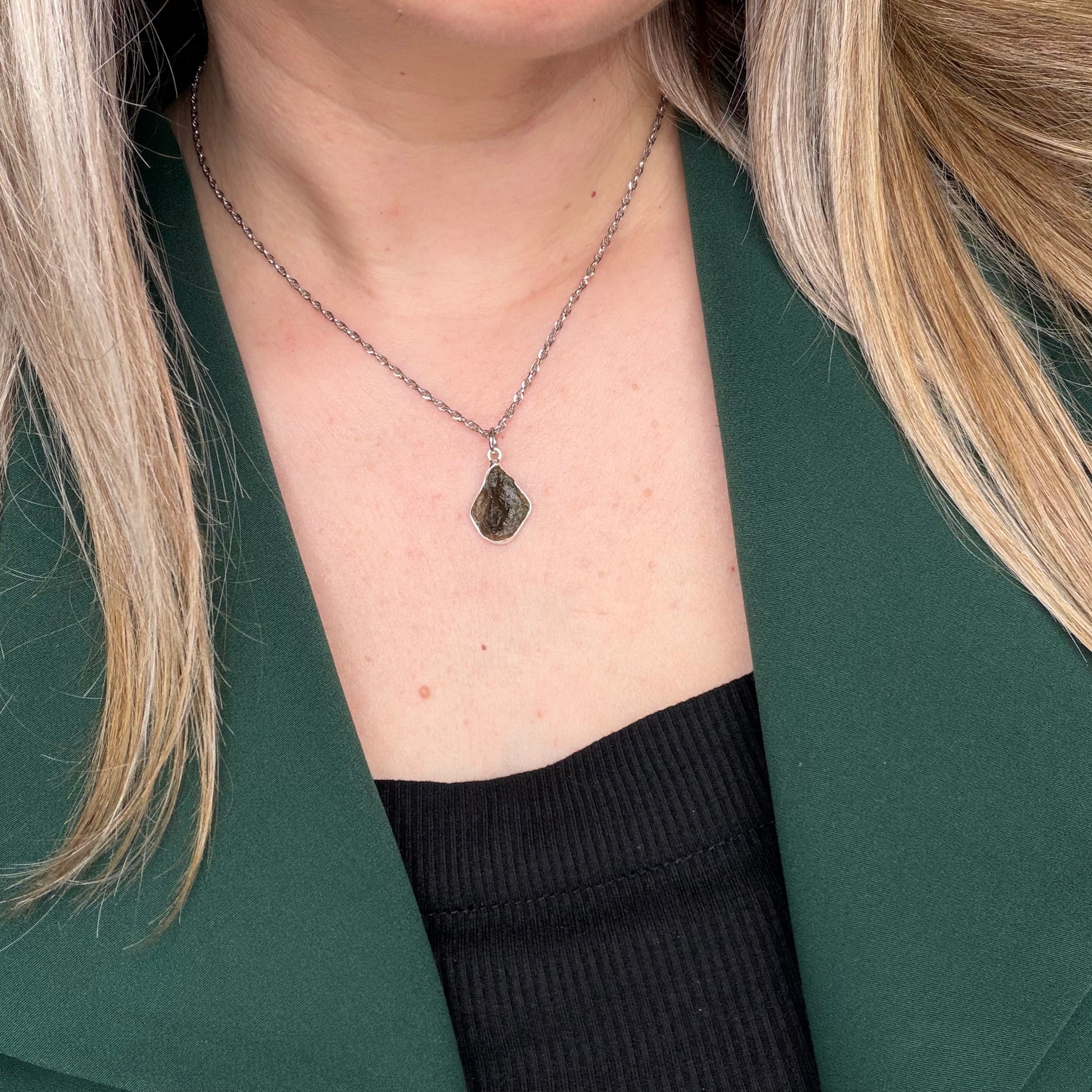 Ciondolo Moldavite Grezza e Argento 925