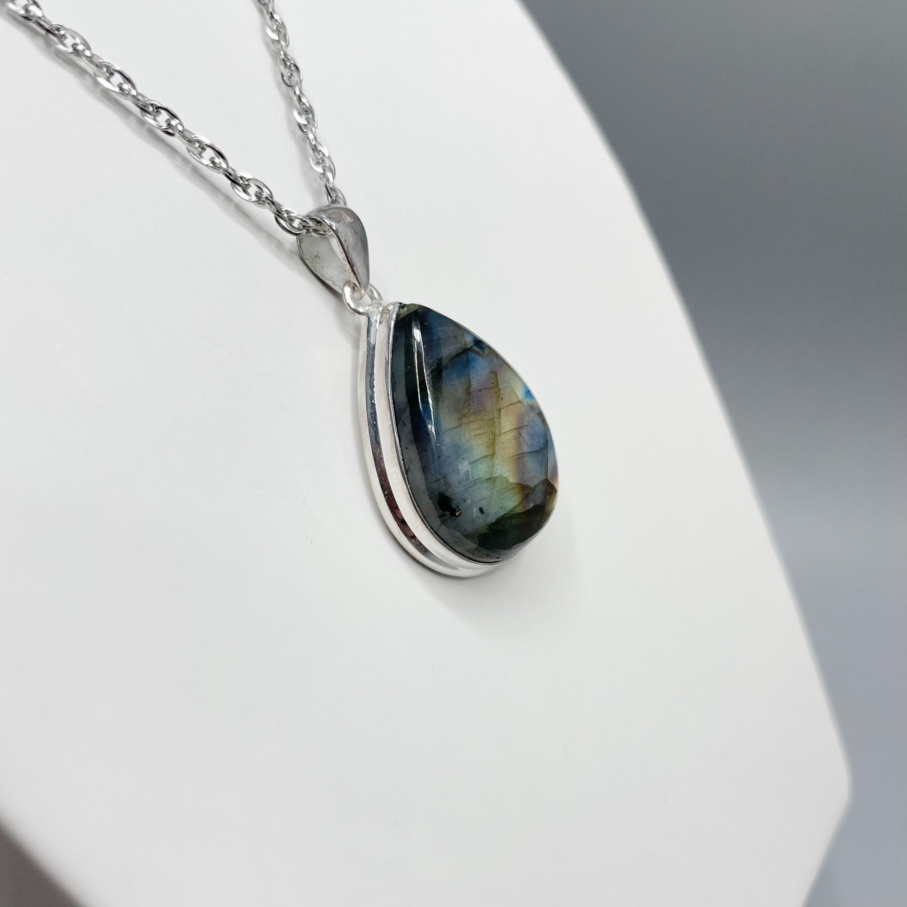Ciondolo Labradorite a Goccia - Argento 925
