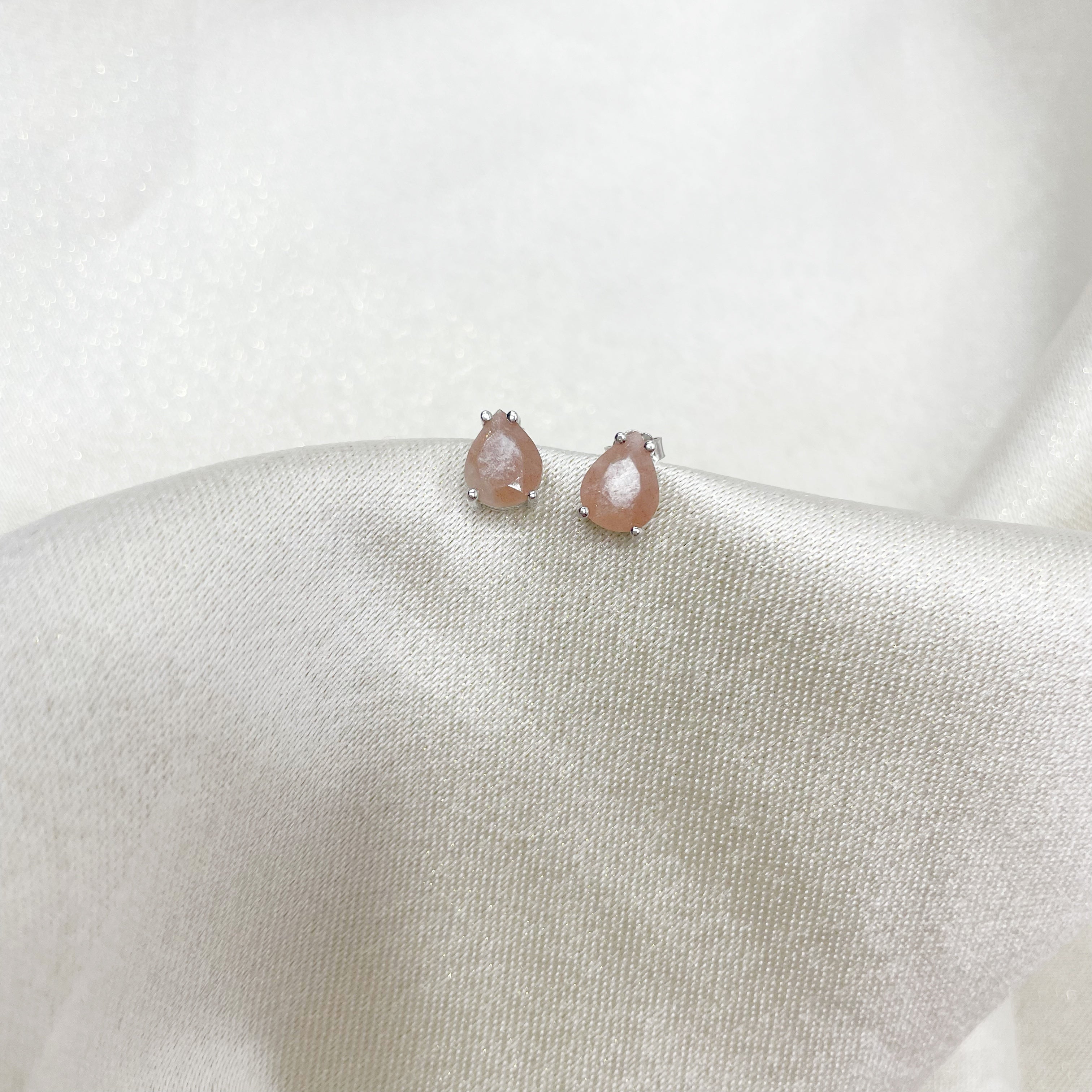 Orecchini a Lobo Pietra di Luna - Goccia Argento 925