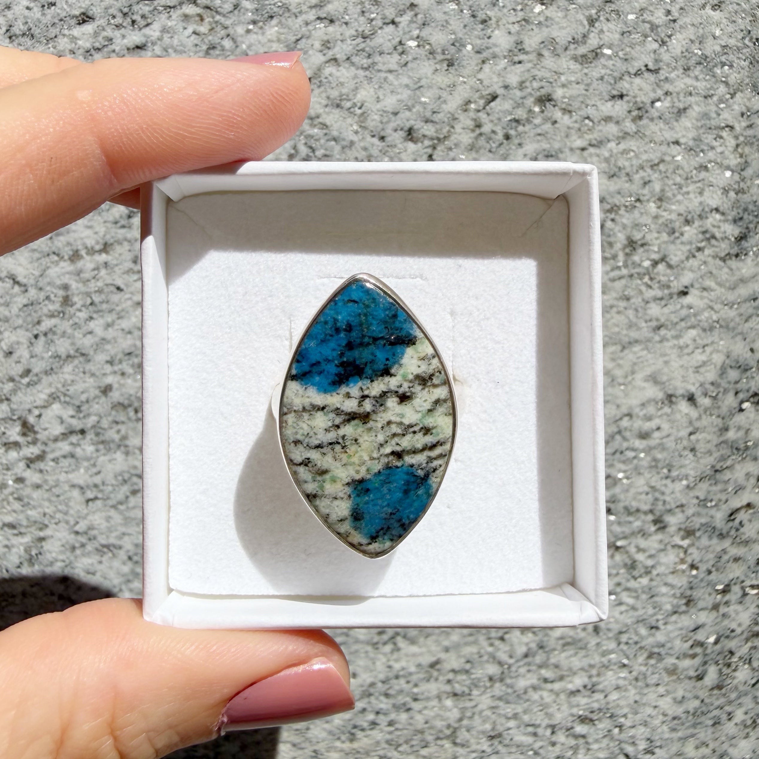 Anello Azzurrite in Granito (K2) e Argento 925