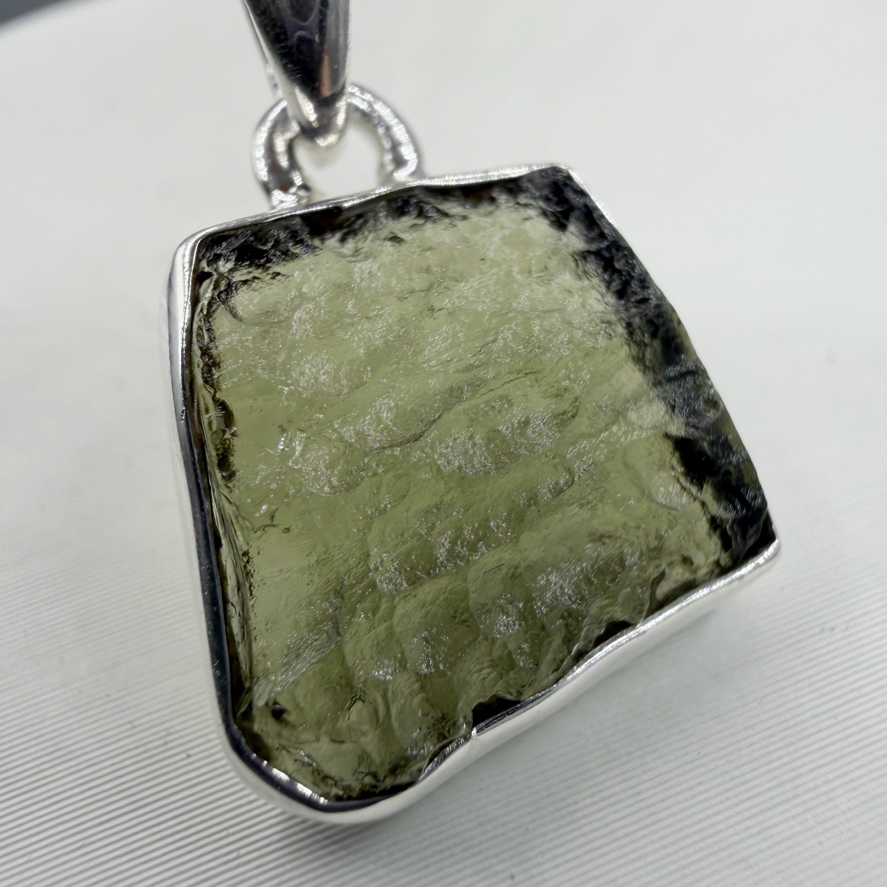 Ciondolo Moldavite Grezza e Argento 925
