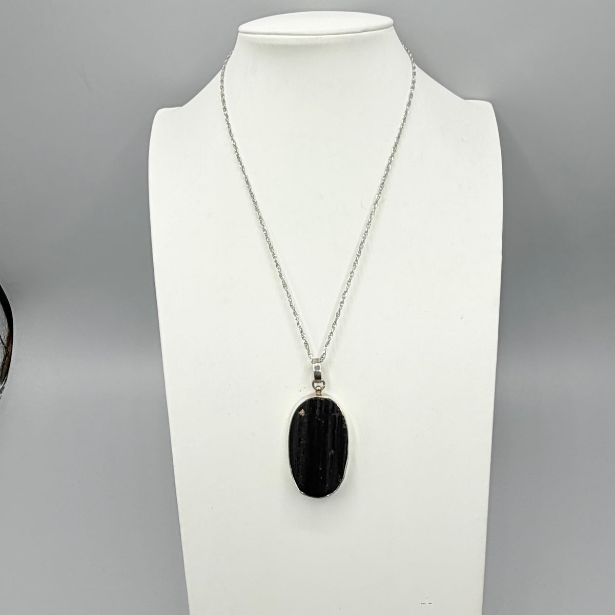 Ciondolo Tormalina Nera Grezza - Argento 925 - Ovale Grande