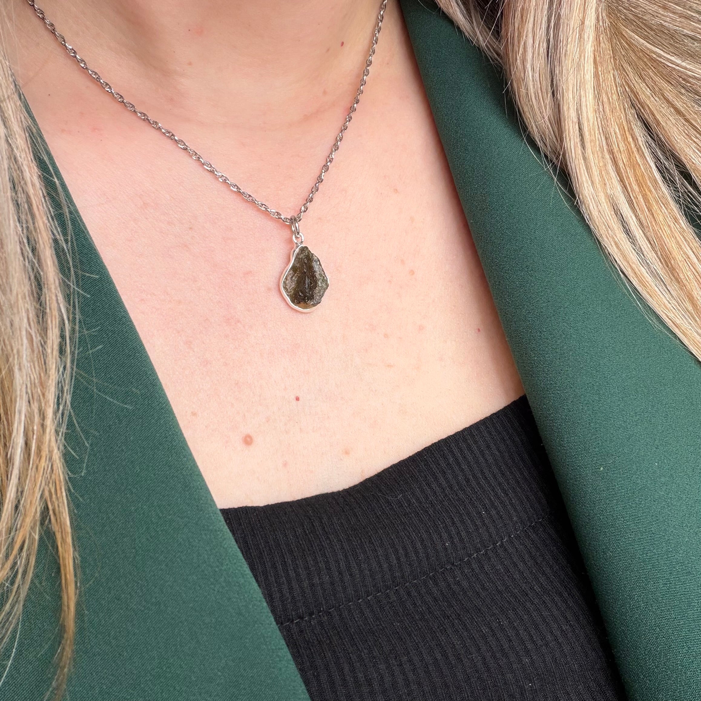 Ciondolo Moldavite Grezza e Argento 925