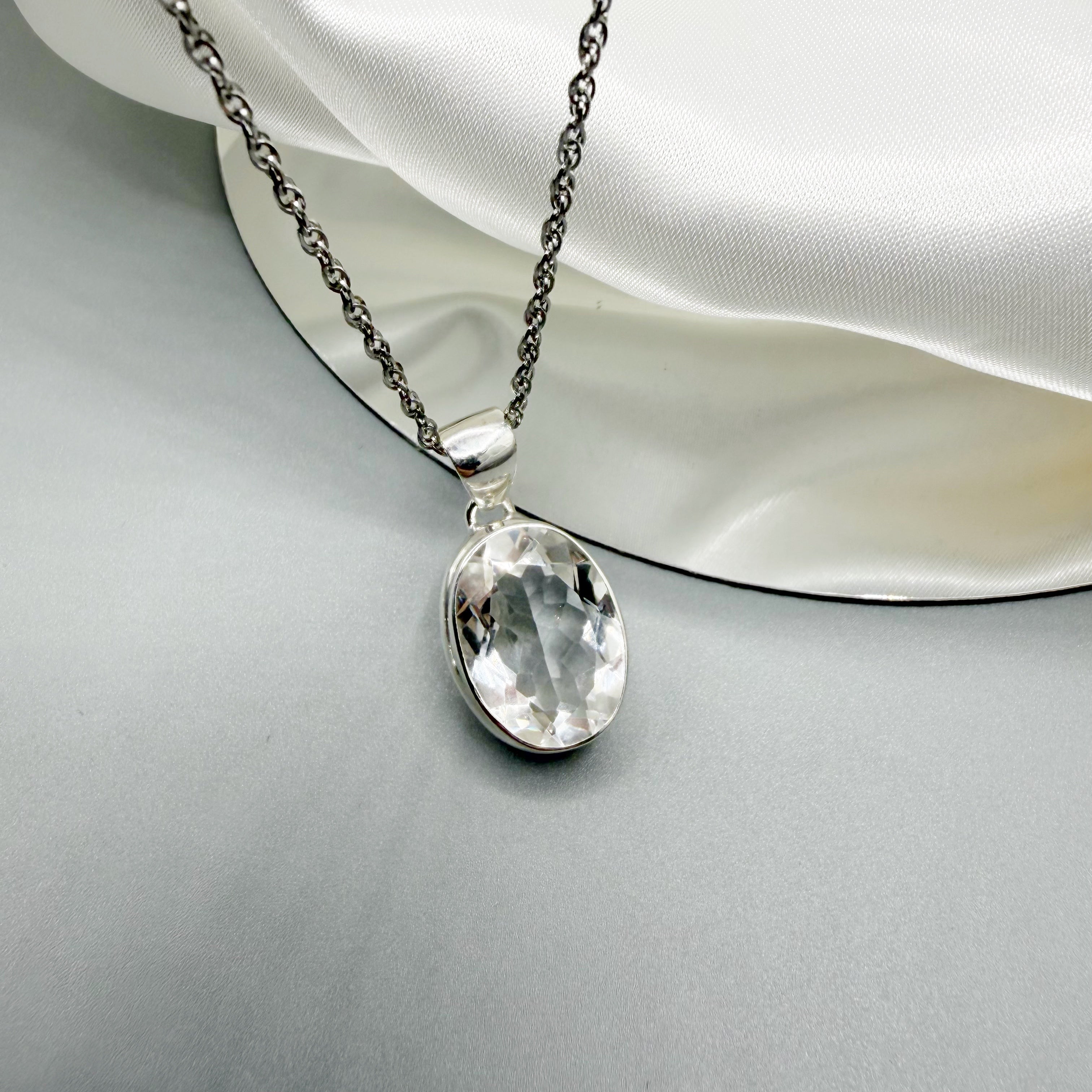 Ciondolo Cristallo di Rocca e Argento 925 - Ovale