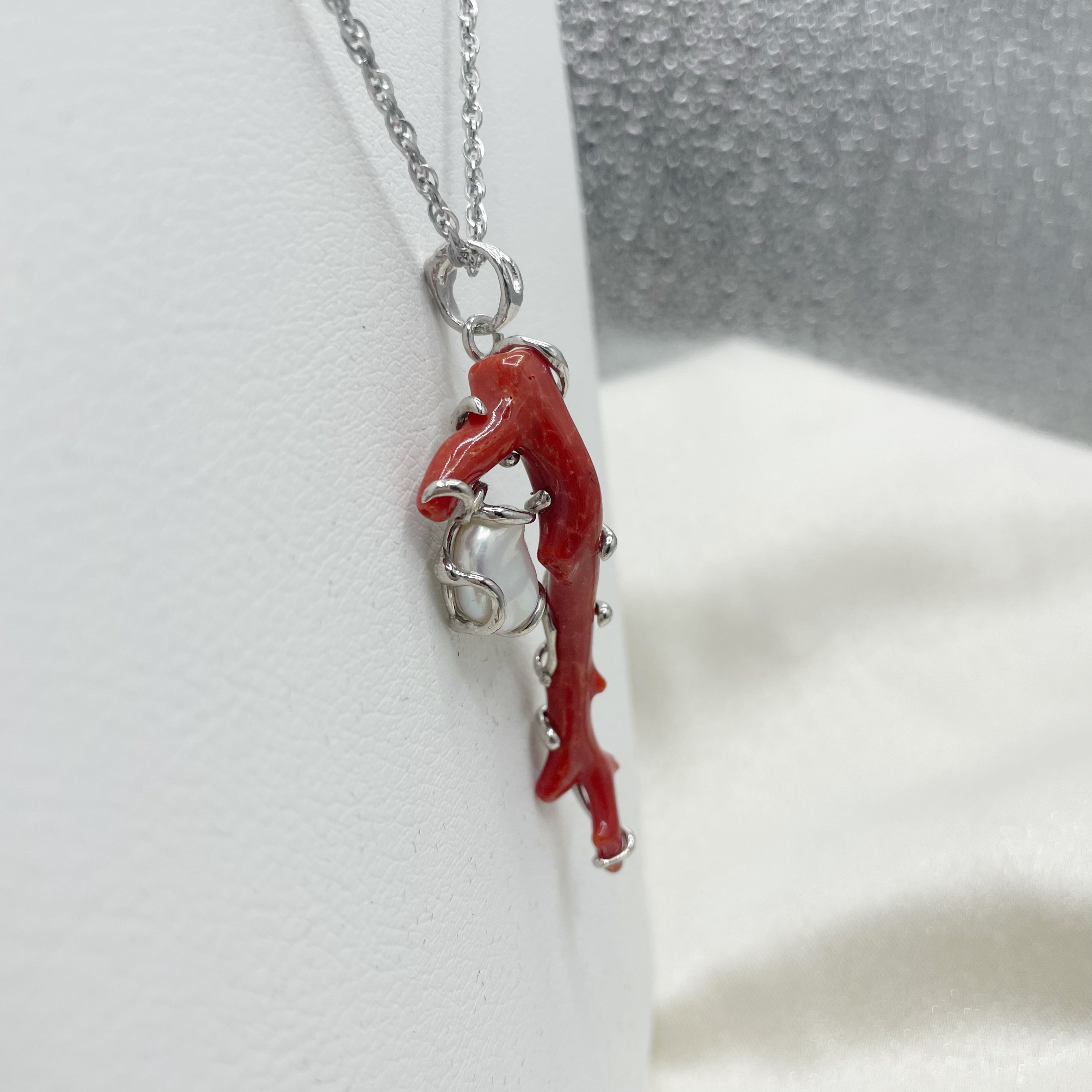 Ciondolo Victory - Corallo Bambù e Madreperla