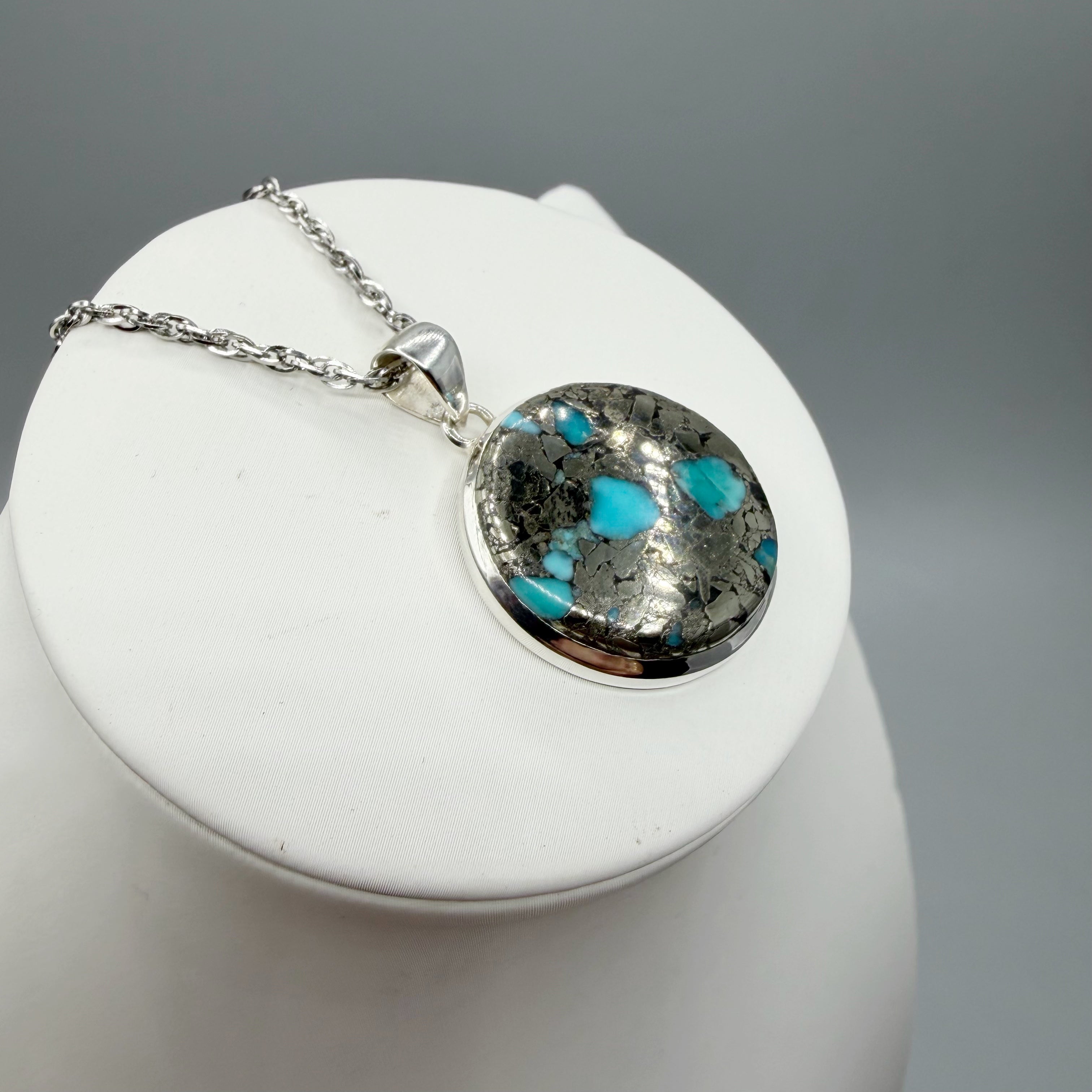 Ciondolo Turchese Naturale in Pirite | Argento 925 - Tondo