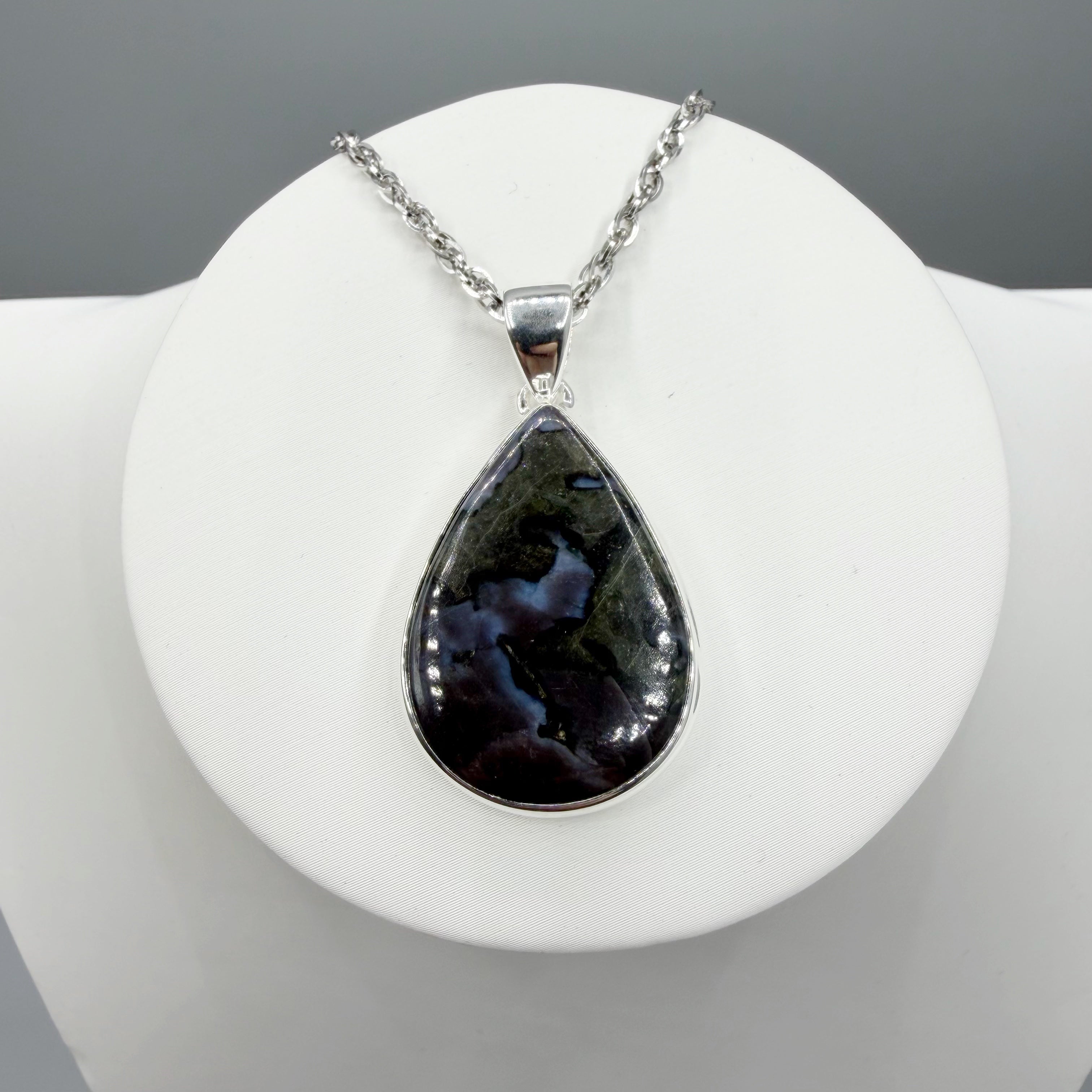 Ciondolo Merlinite Mistica e Argento 925 - a Goccia