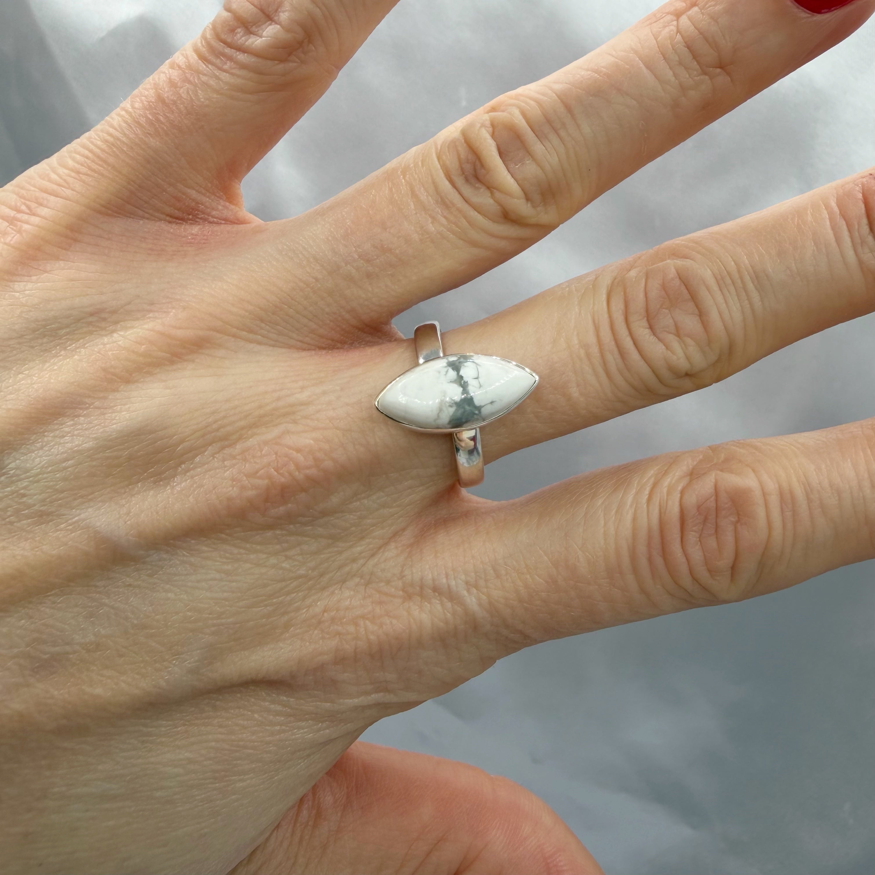 Anello Howlite e Argento 925