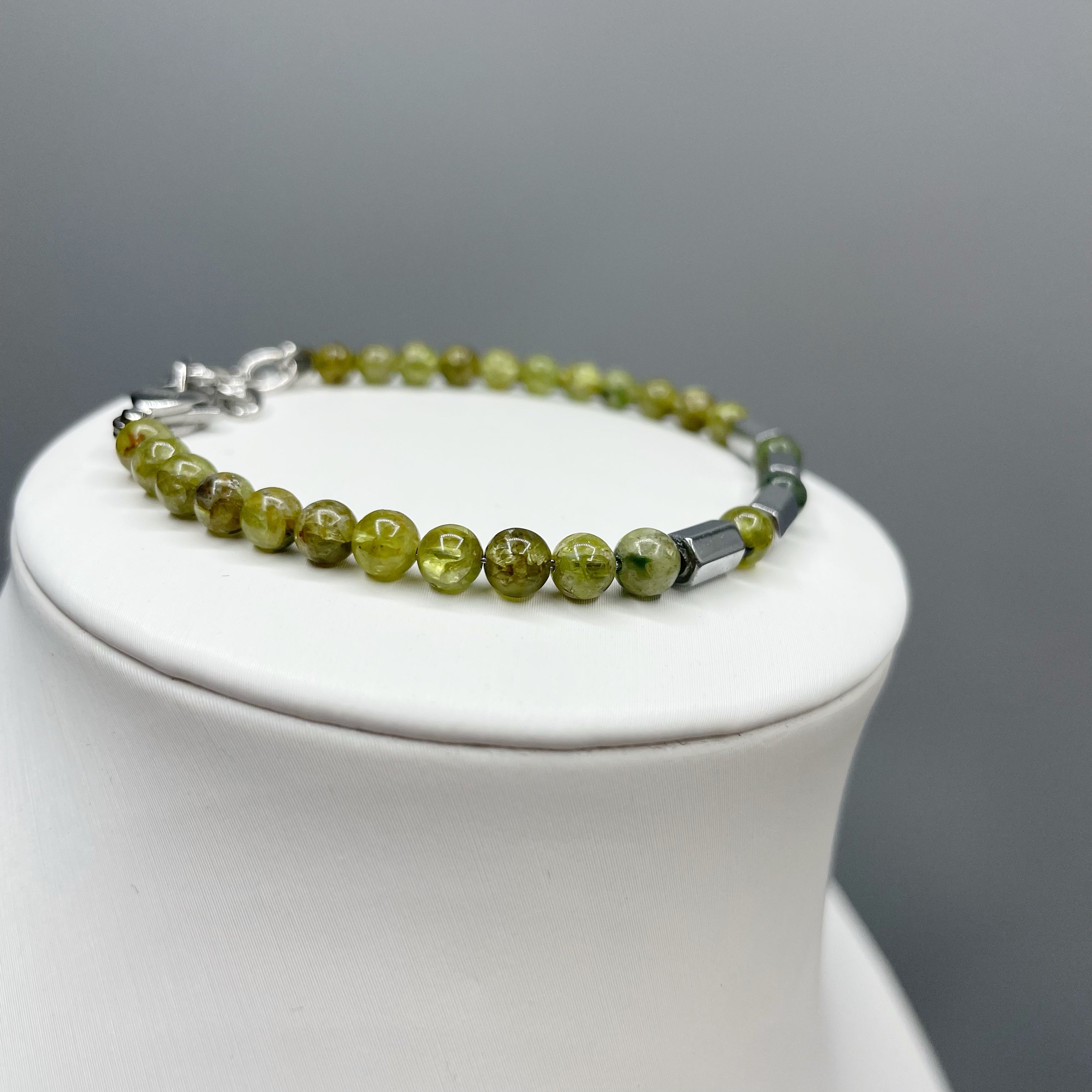 Bracciale Salute Energetica - Peridoto, Giada, Ematite - LIMITED EDITION