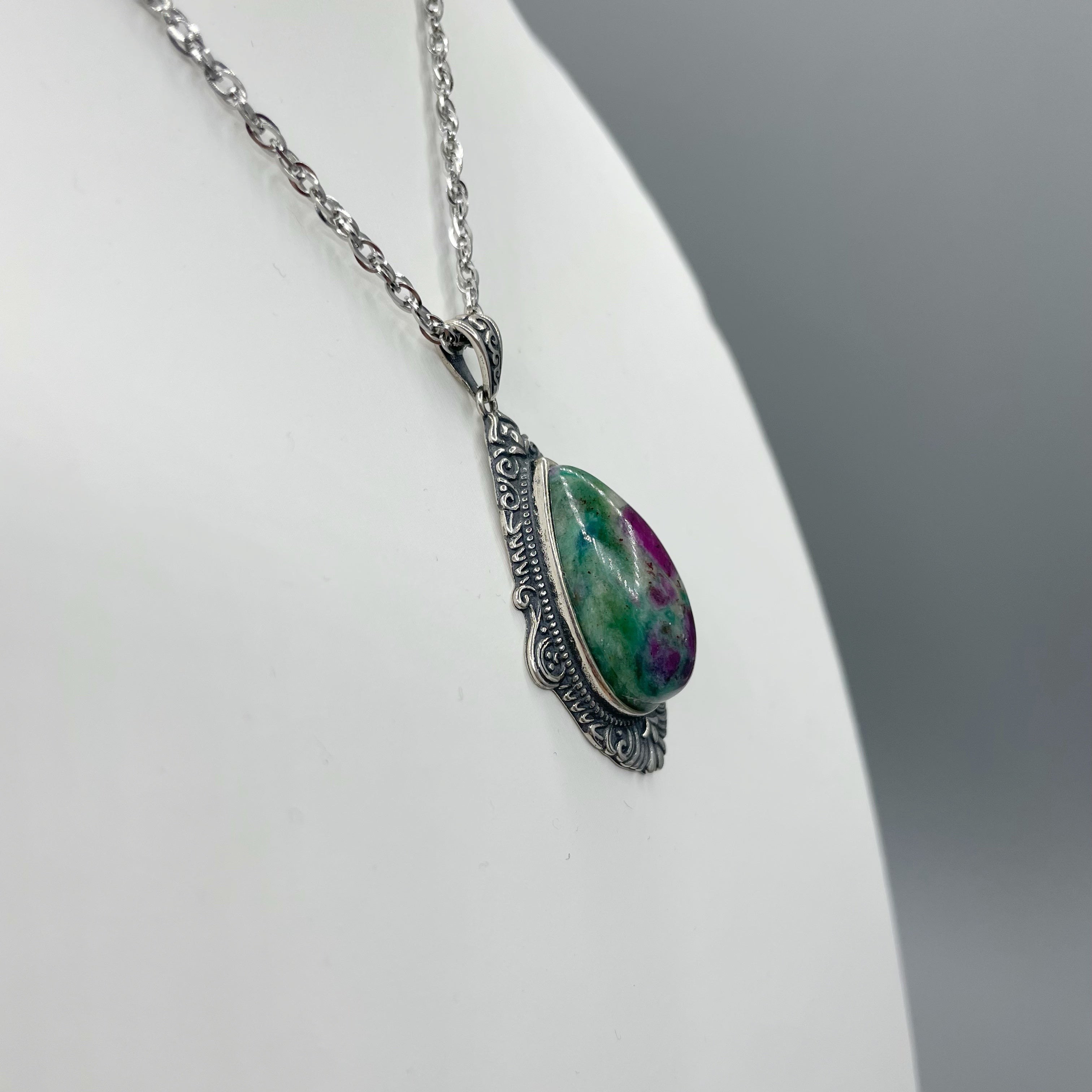 Ciondolo Rubino Fuchsite a Goccia - Argento 925