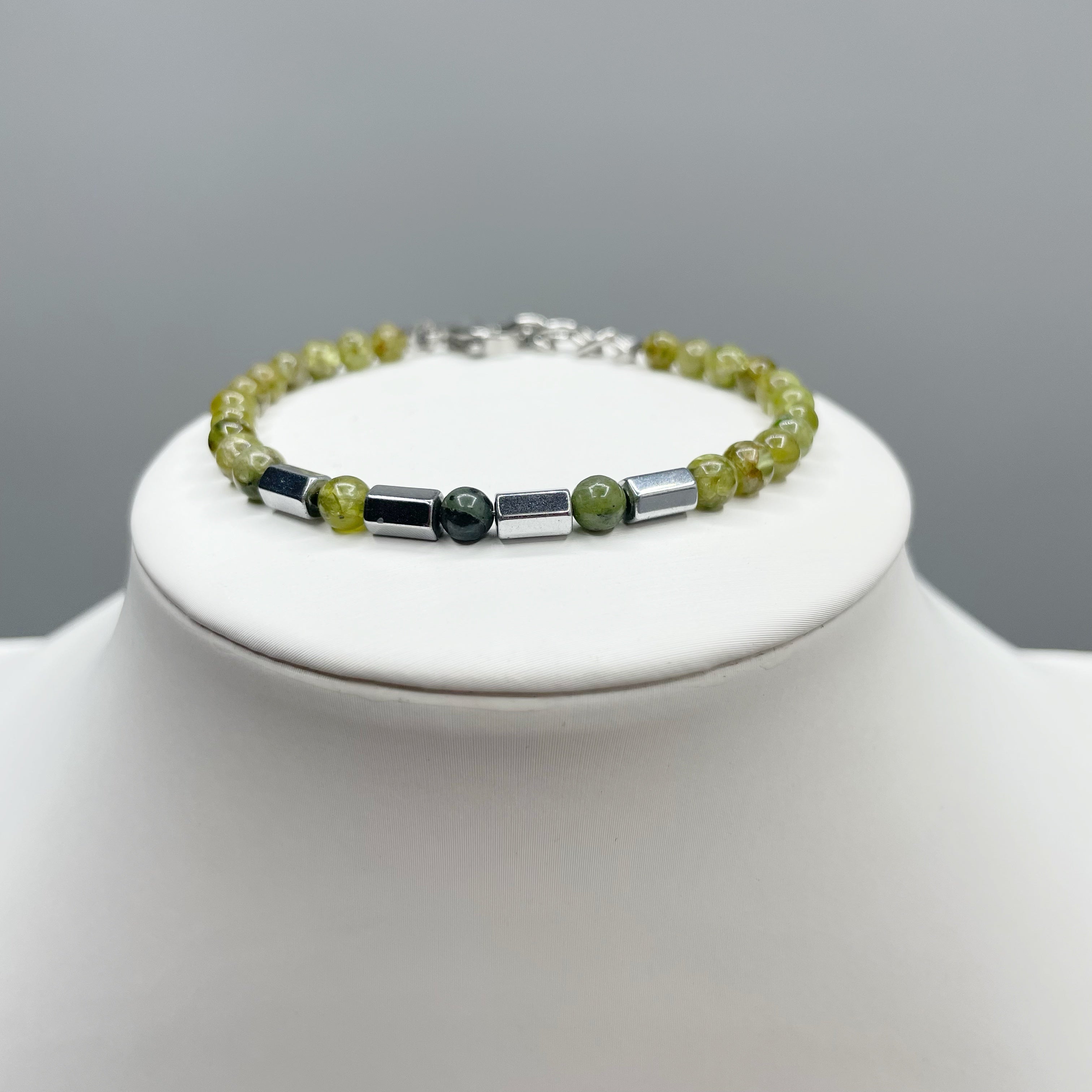 Bracciale Salute Energetica - Peridoto, Giada, Ematite - LIMITED EDITION