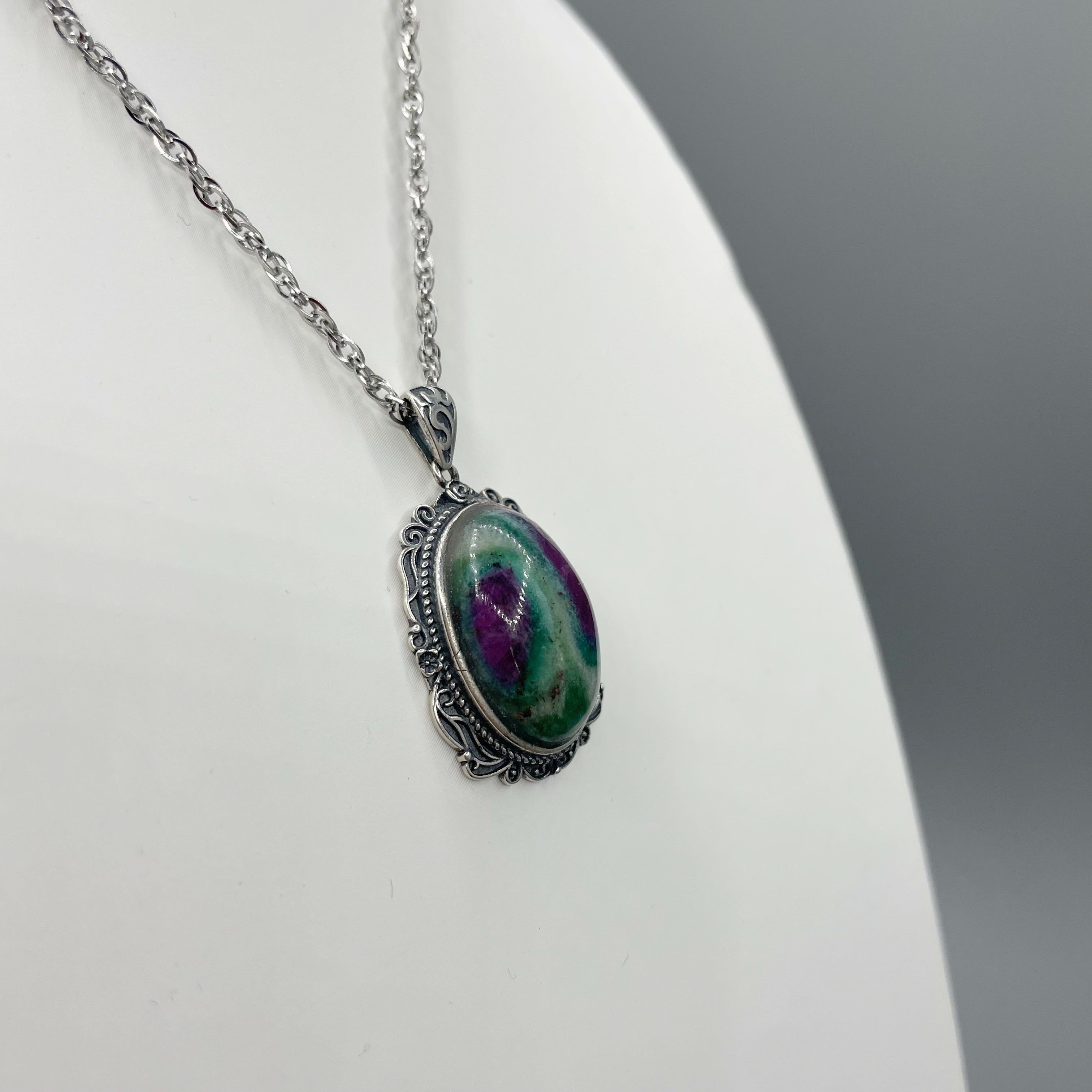 Ciondolo Rubino Fuchsite Ovale - Argento 925