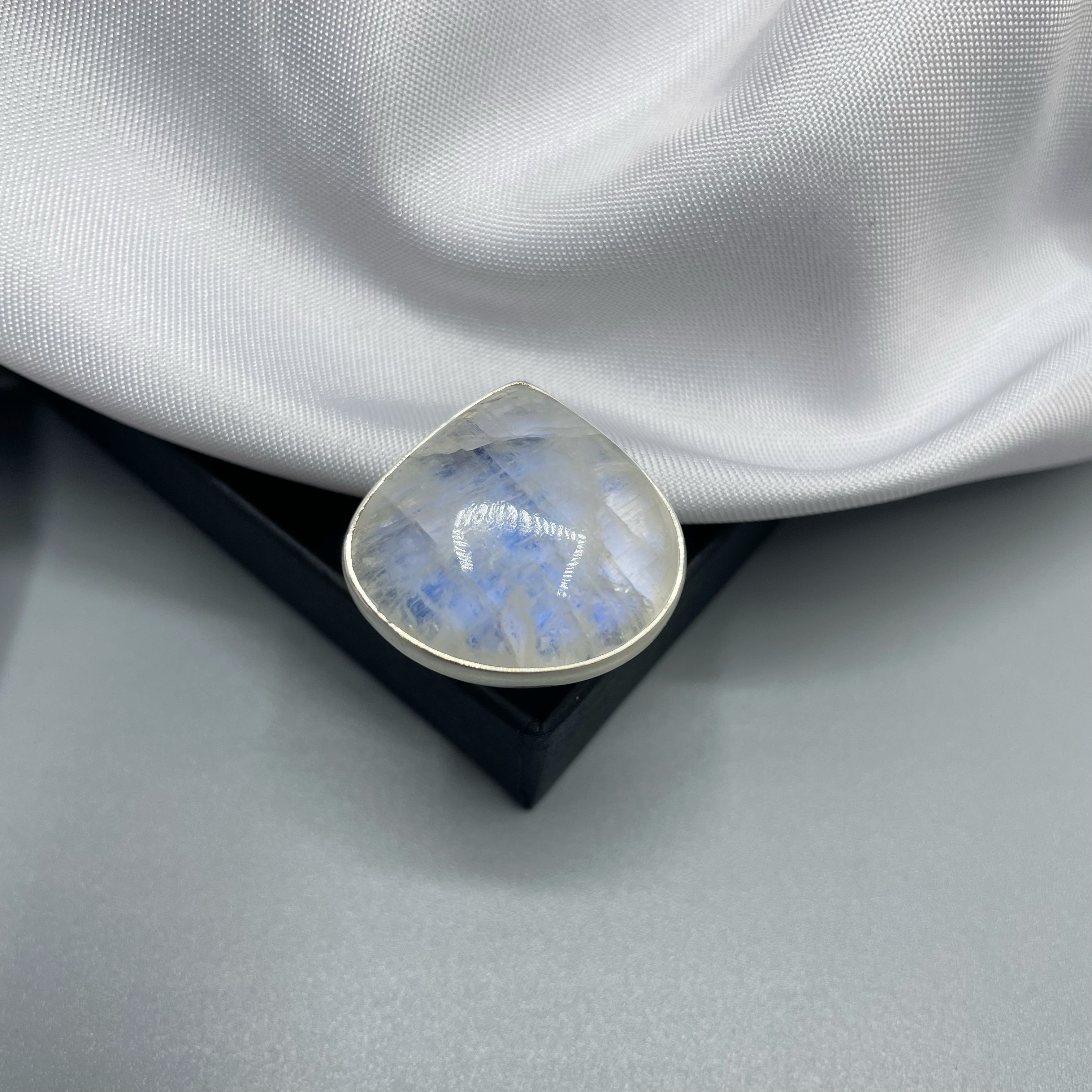 Anello Labradorite Bianca e Argento 925