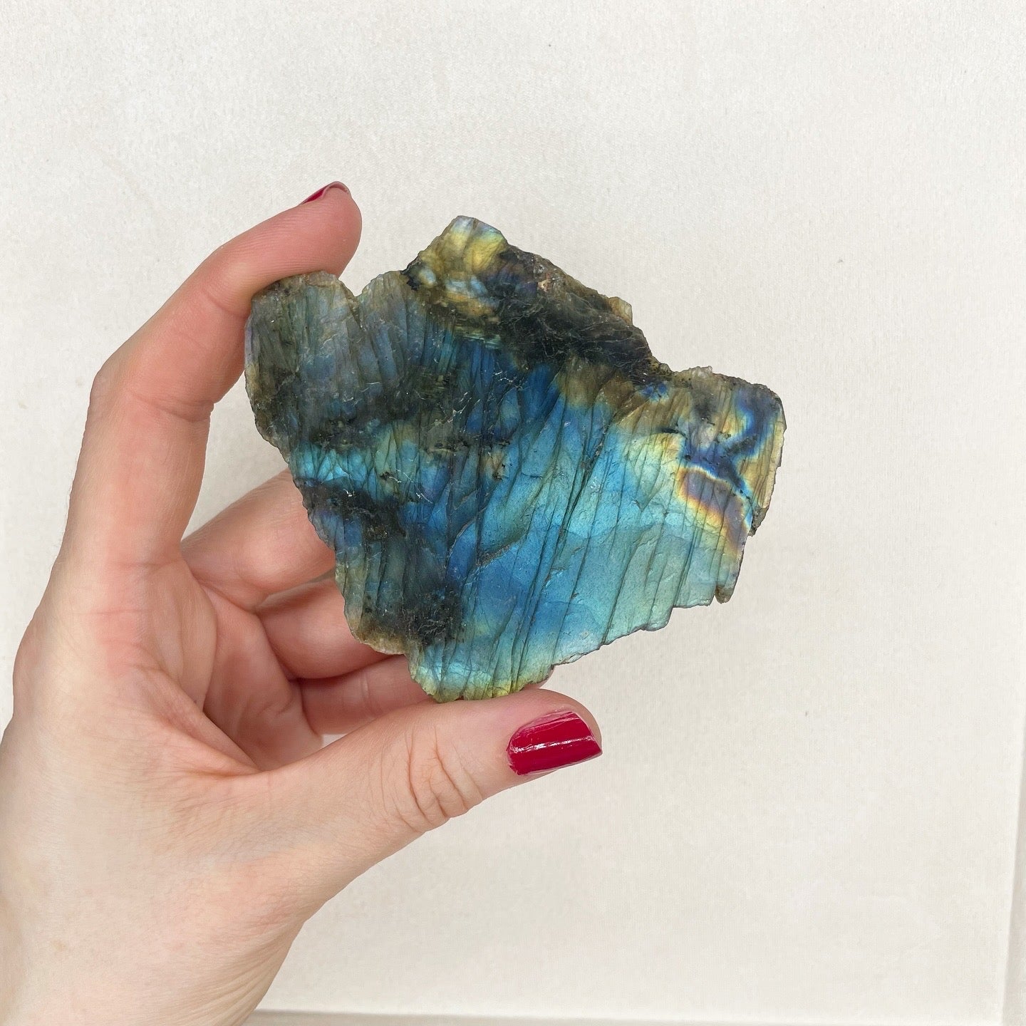 Fetta di Labradorite grezza semilucida