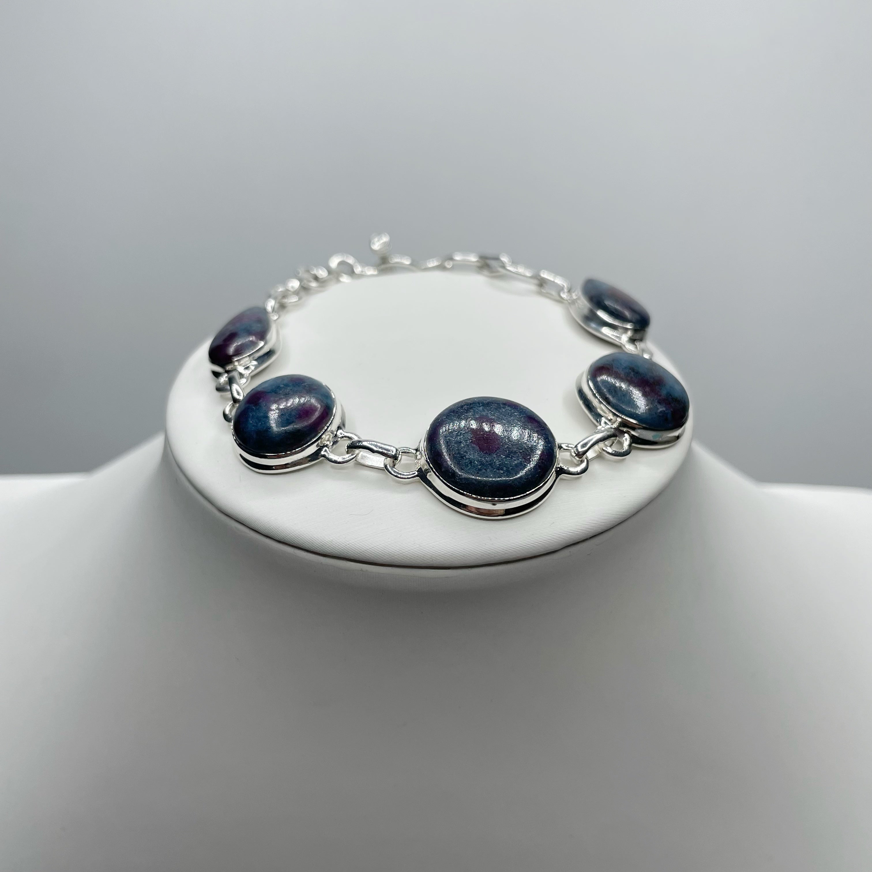 Bracciale Rubino in Cianite e Argento 925 - tondo