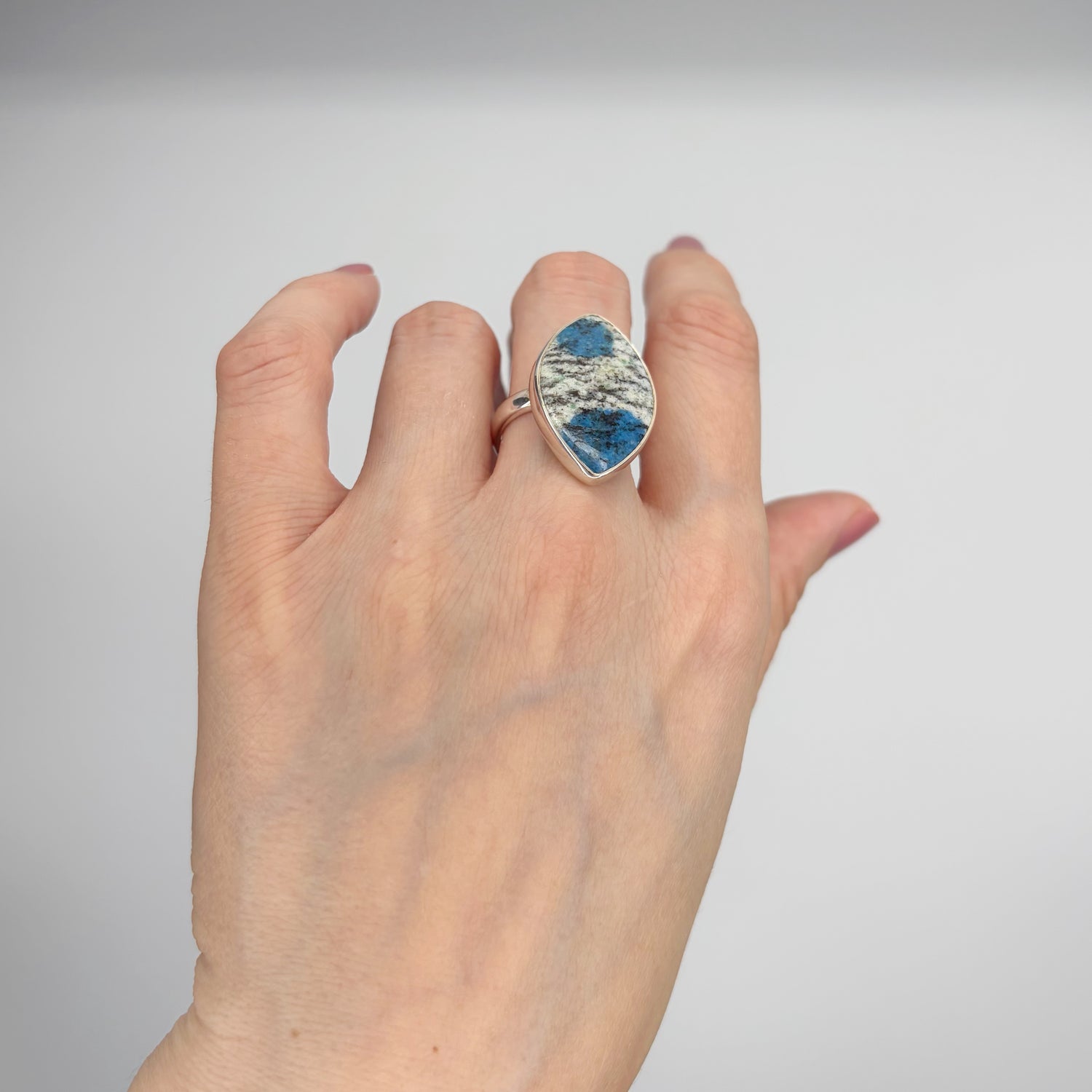 Anello Azzurrite in Granito (K2) e Argento 925