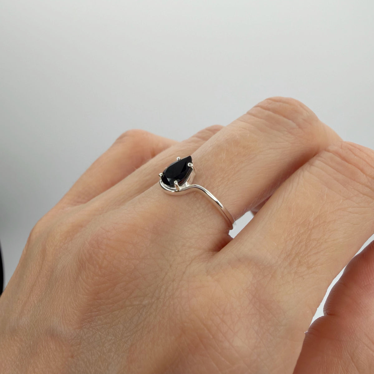 Anello Tormalina Nera a Goccia | Argento 925 - NON REGOLABILE
