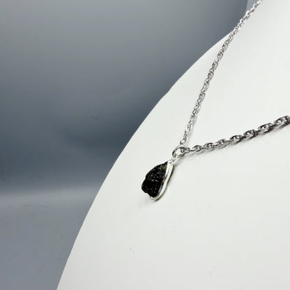 Ciondolo Moldavite Grezza e Argento 925