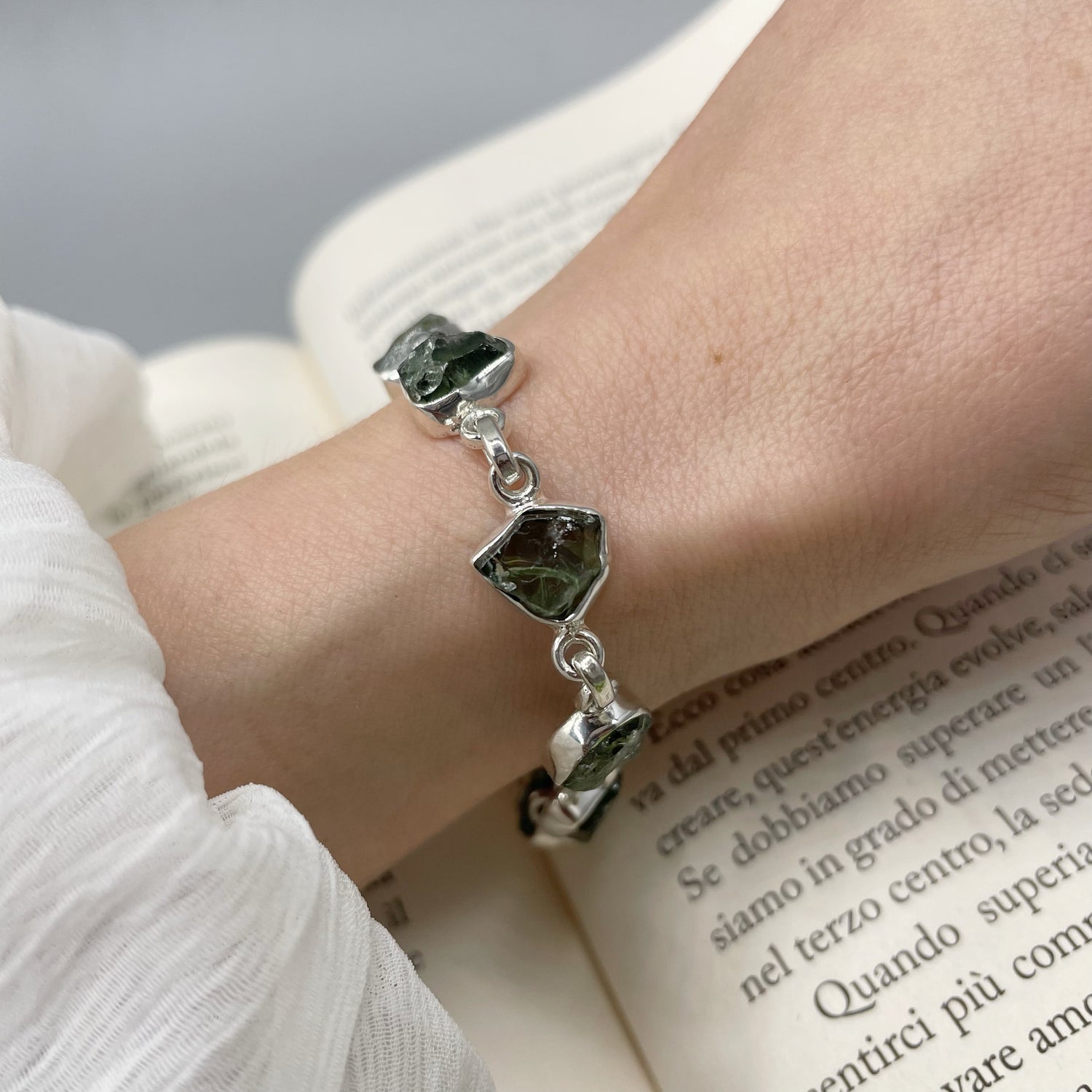 Bracciale Apatite Verde Grezza e Argento 925