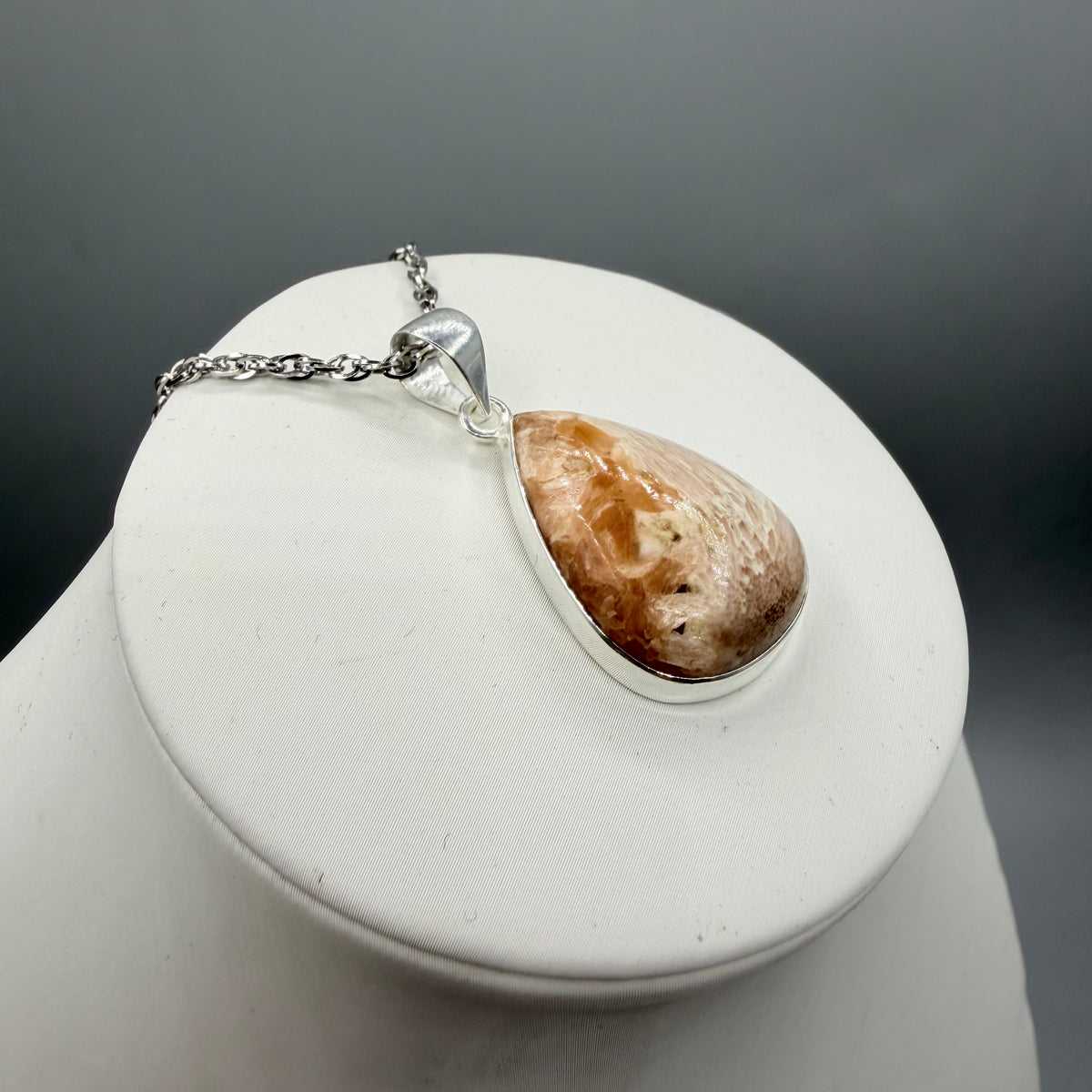 Ciondolo Scolecite Rosa Argento 925 | a Goccia