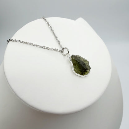 Ciondolo Moldavite Grezza e Argento 925