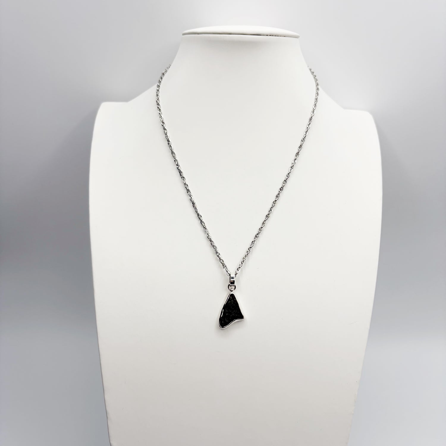 Ciondolo Moldavite Grezza e Argento 925