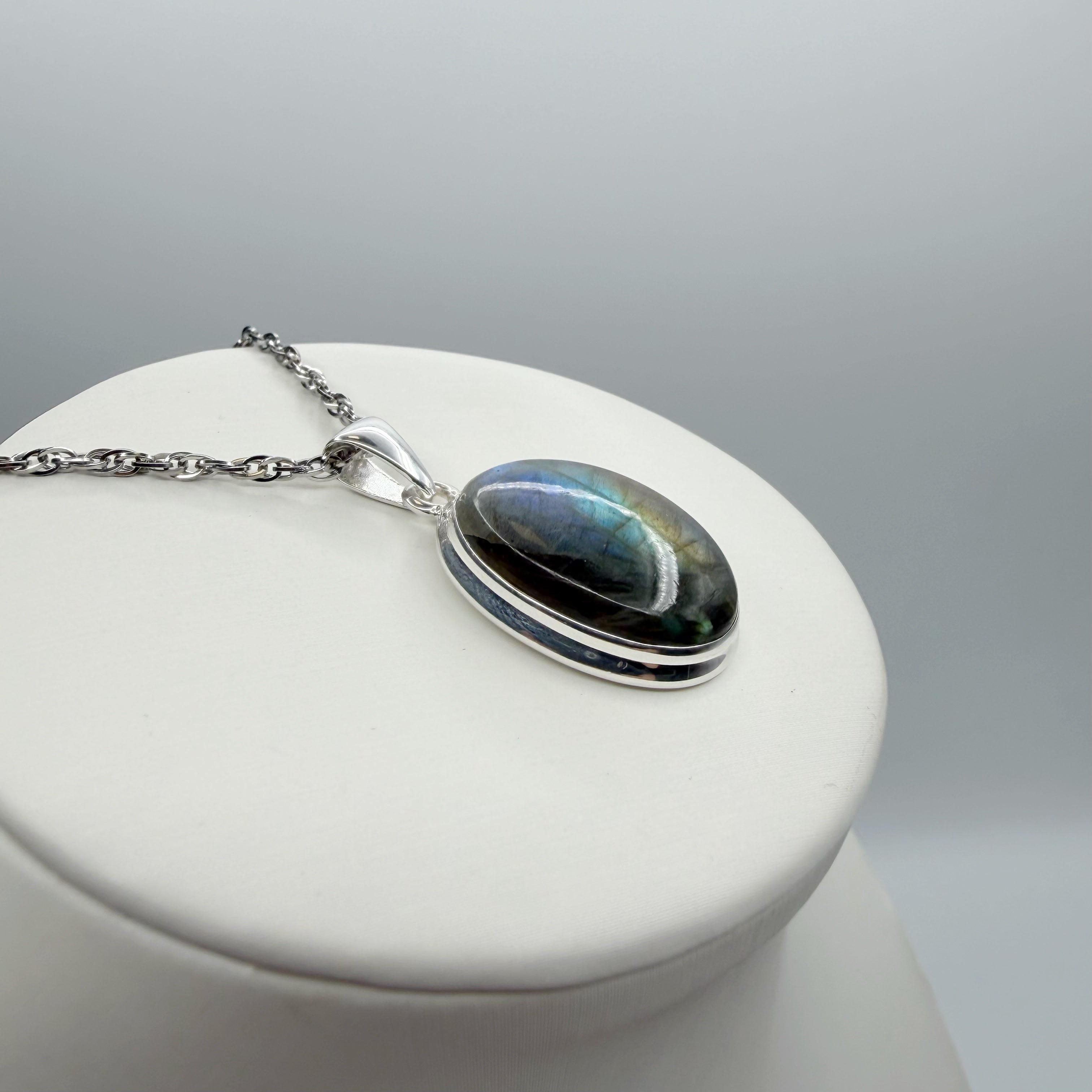 Ciondolo Labradorite Multifuoco Argento 925 - Ovale