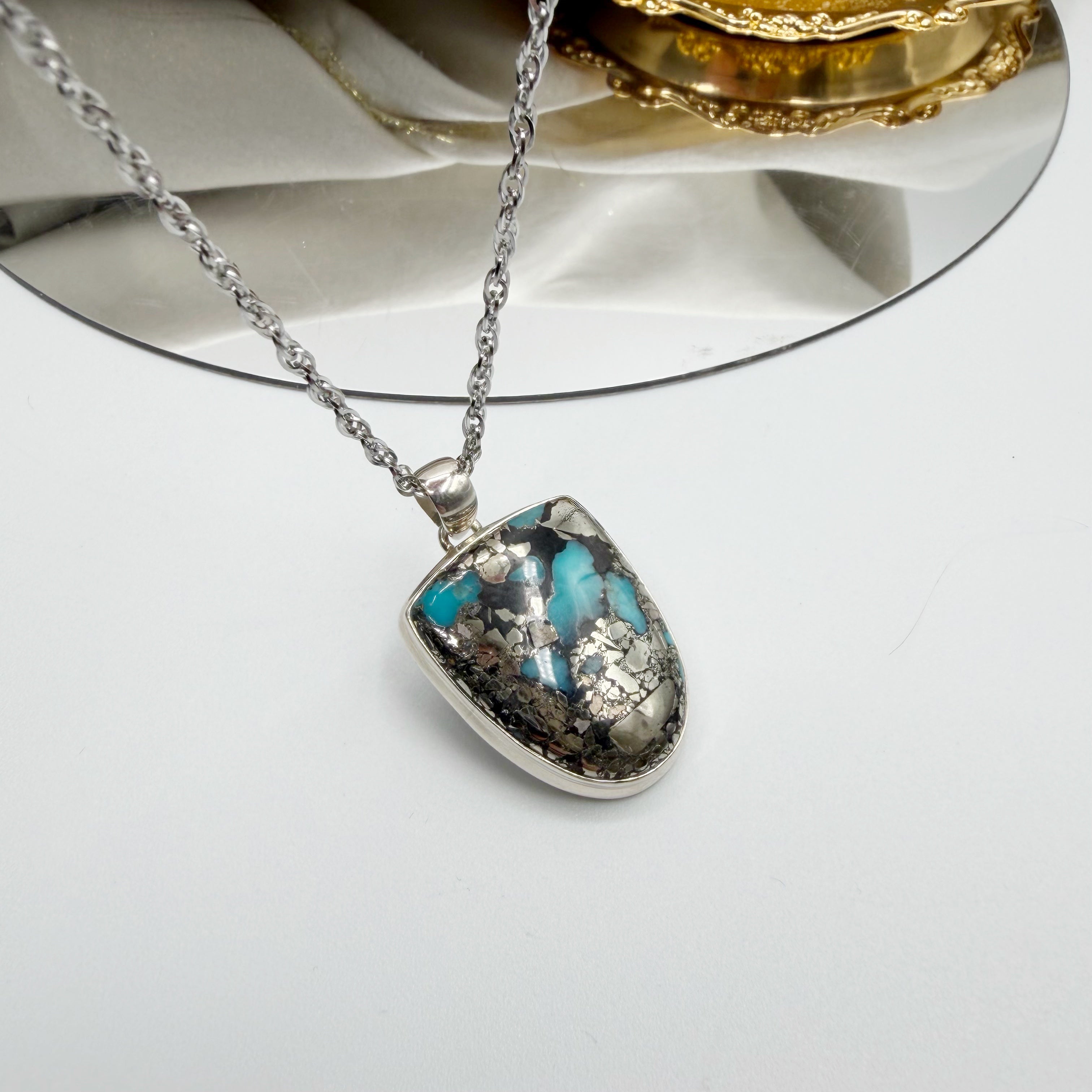 Ciondolo Turchese Naturale in Pirite | Argento 925