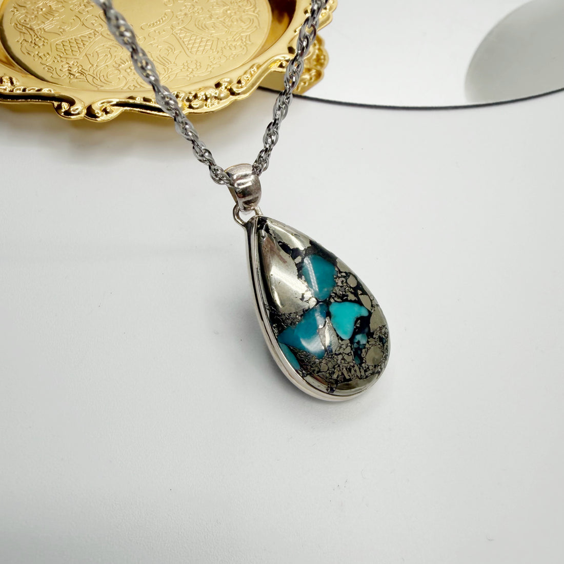 Ciondolo Turchese Naturale in Pirite | Argento 925 - Goccia