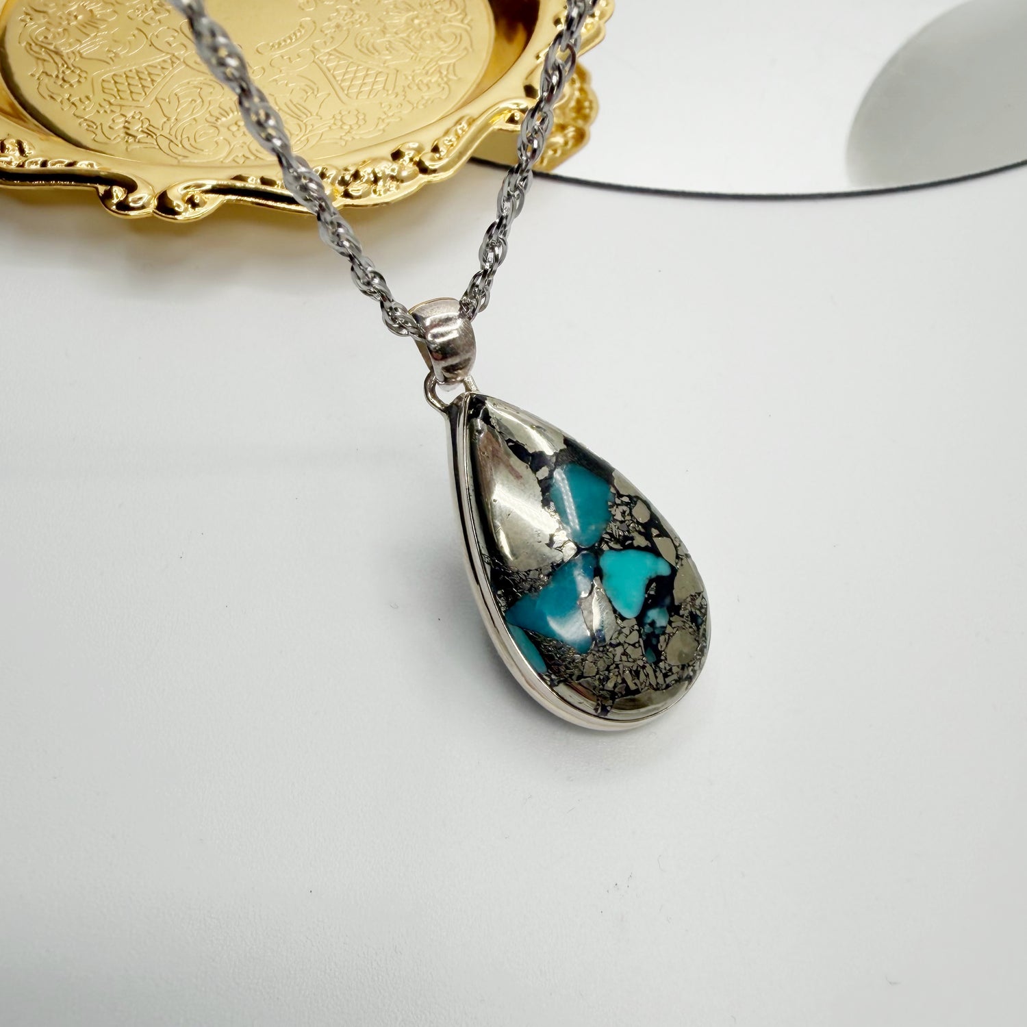 Ciondolo Turchese Naturale in Pirite | Argento 925 - Goccia