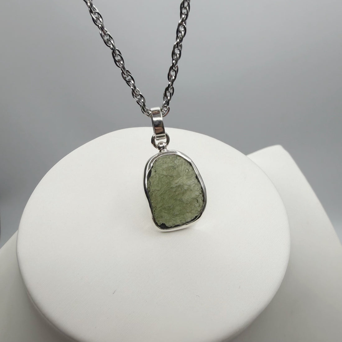 Ciondolo Moldavite Grezza e Argento 925