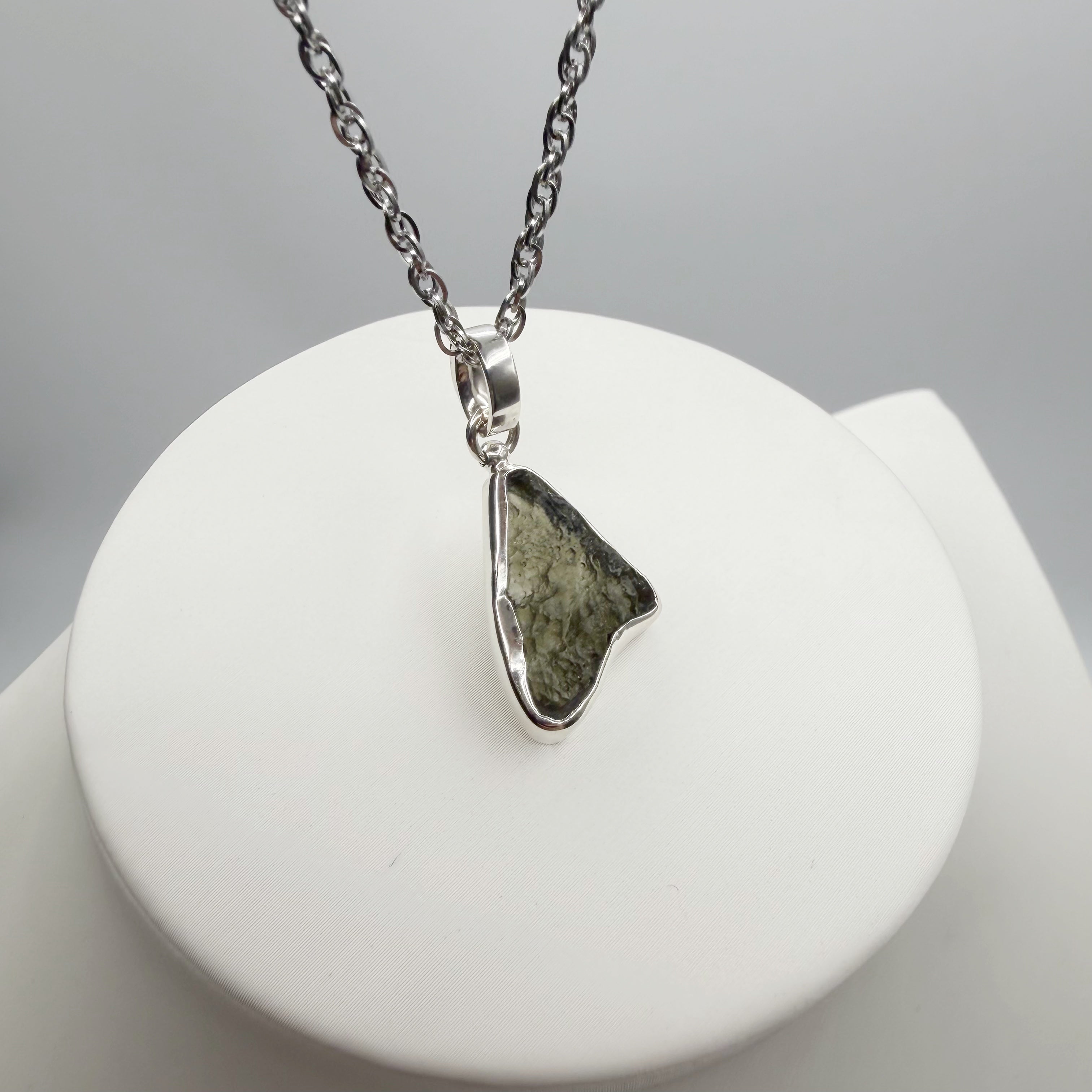 Ciondolo Moldavite Grezza e Argento 925