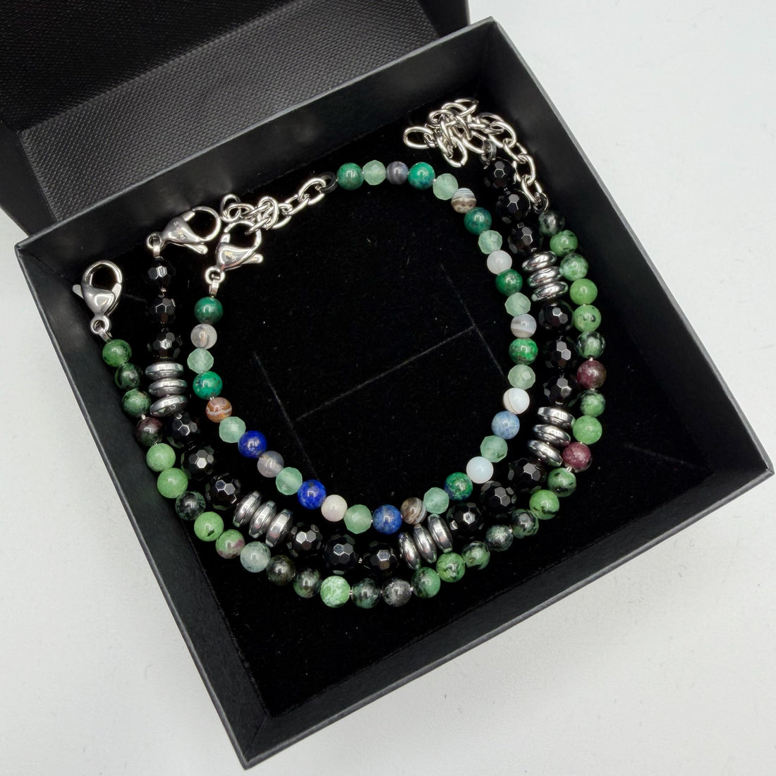 Tre bracciali per Protezione &amp; Fortuna