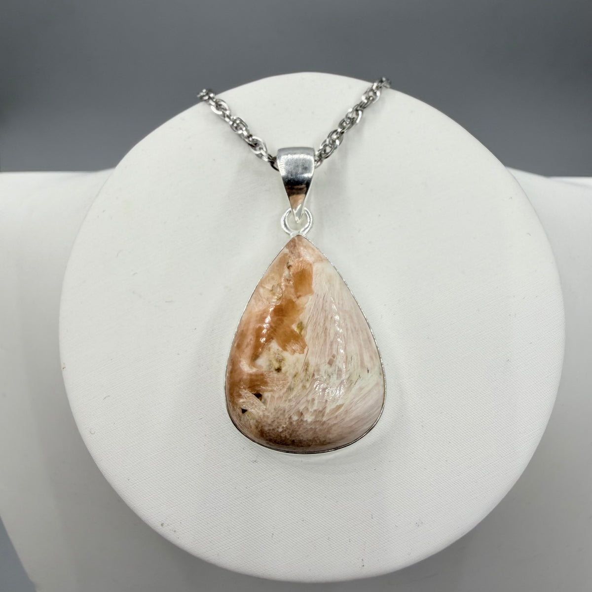 Ciondolo Scolecite Rosa Argento 925 | a Goccia