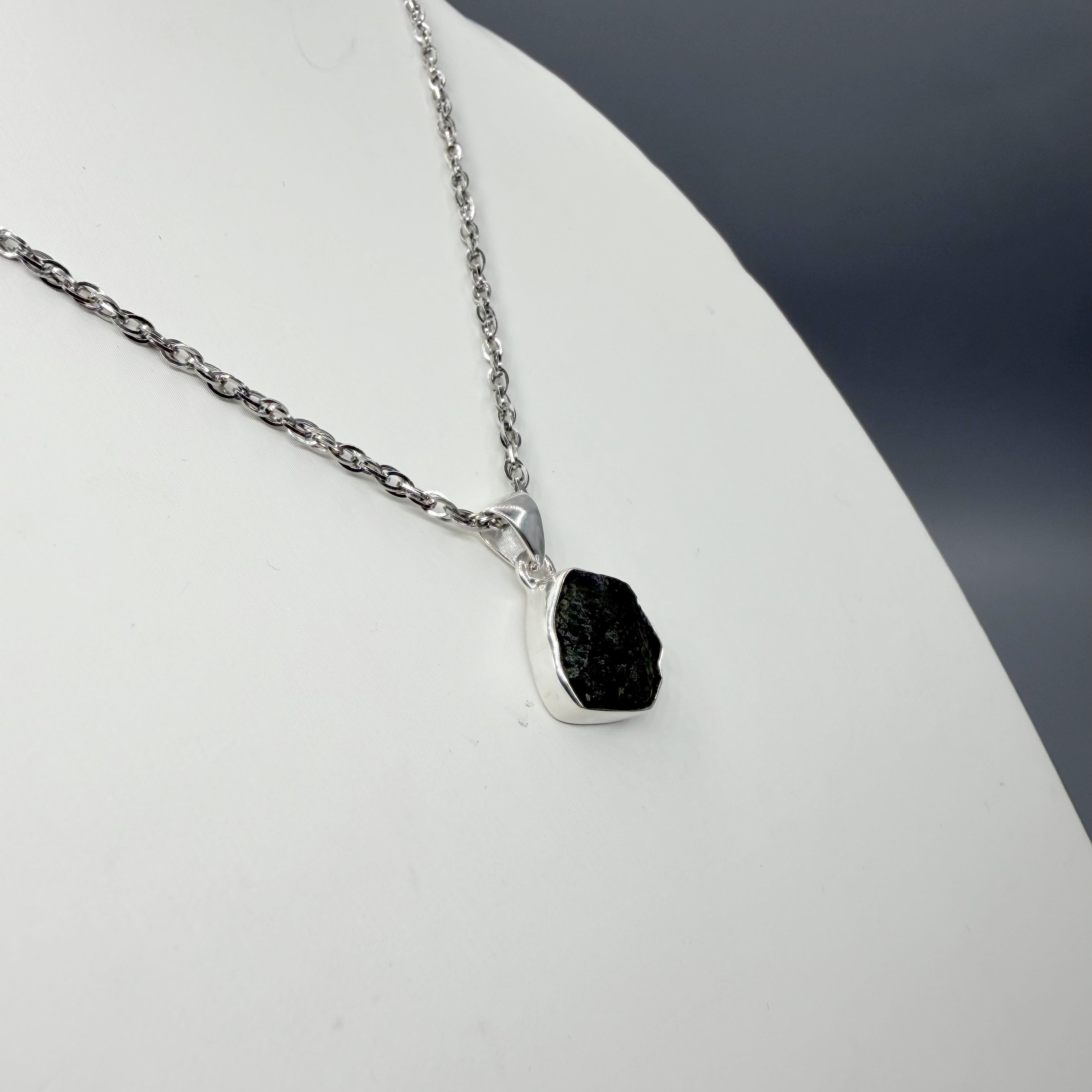 Ciondolo Moldavite Grezza - Argento 925