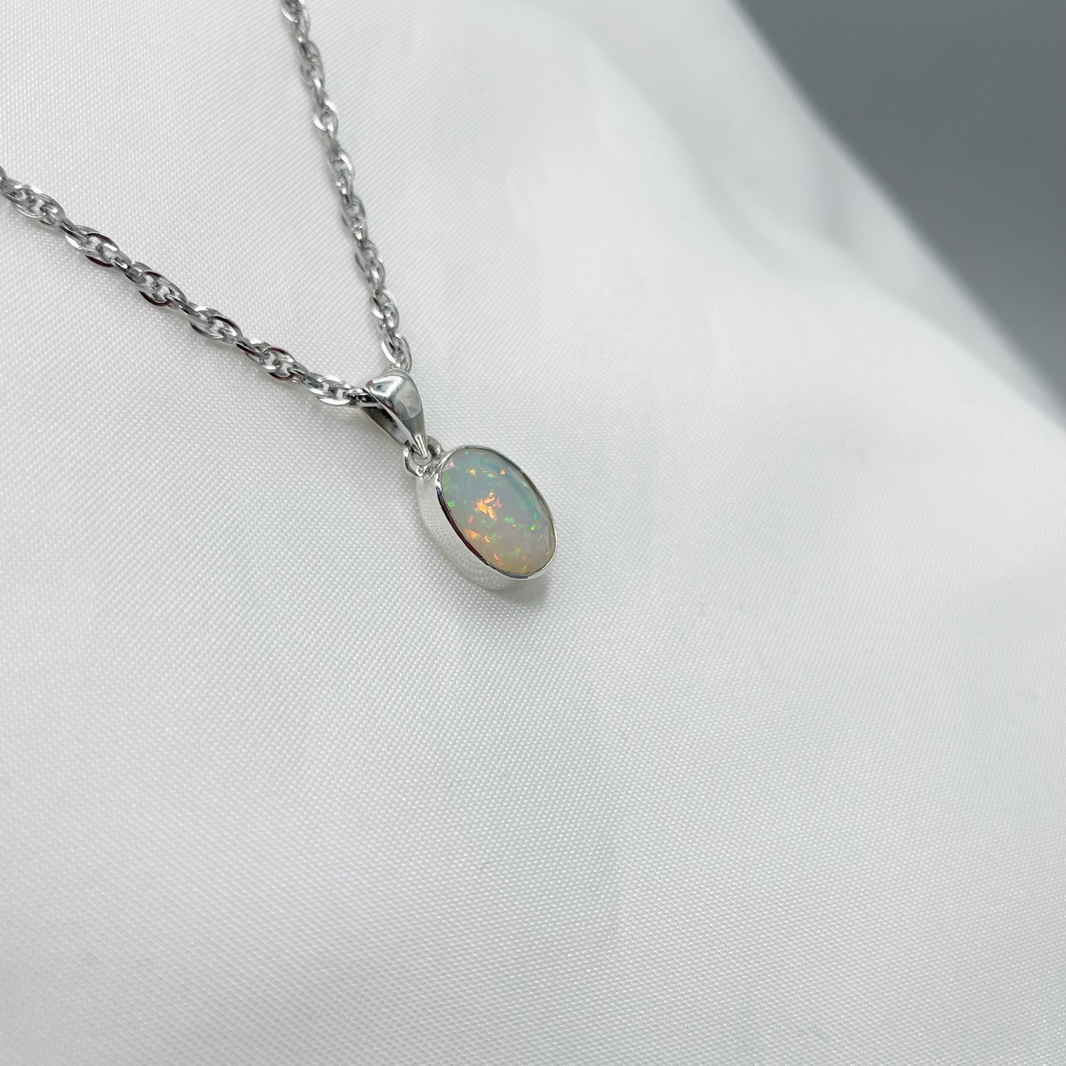 Ciondolo Opale Etiope Sfaccettato Ovale - Argento 925