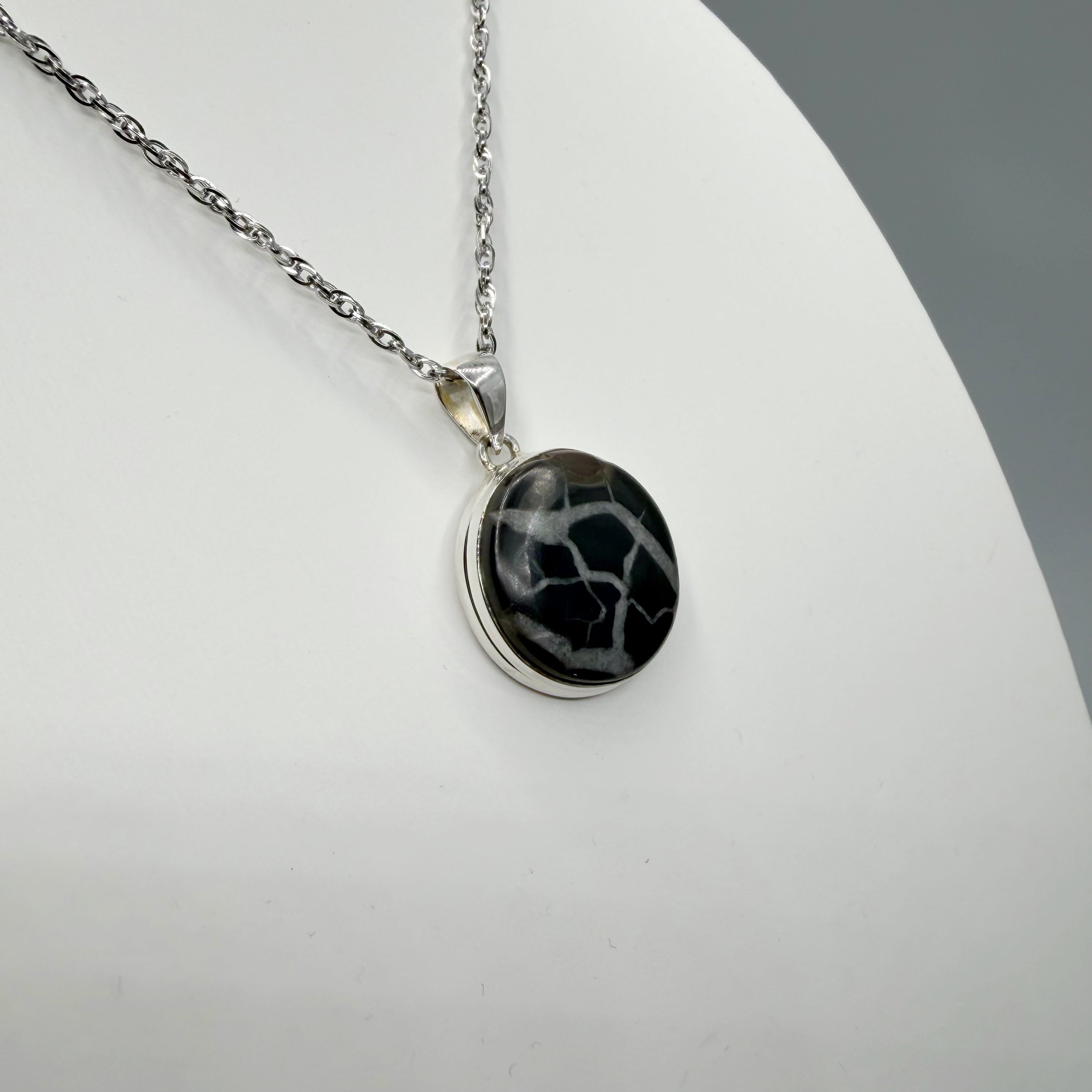 Ciondolo Septaria Nera Argento 925 - tondo
