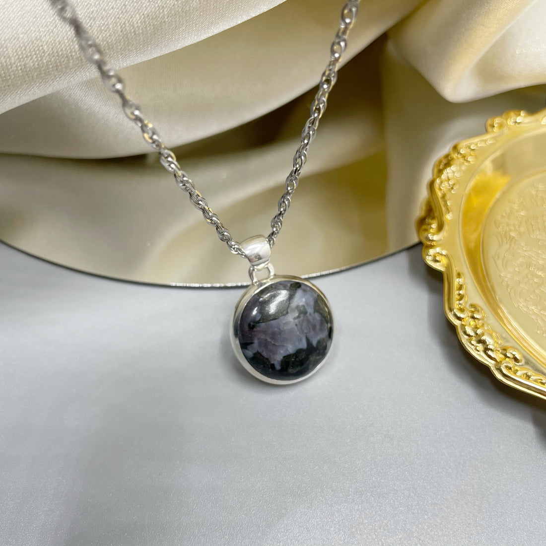 Ciondolo Merlinite Mistica e Argento 925 - Tondo