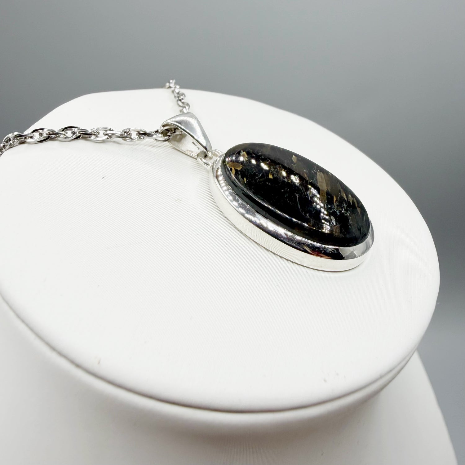Ciondolo Nuummite Argento 925 - Ovale