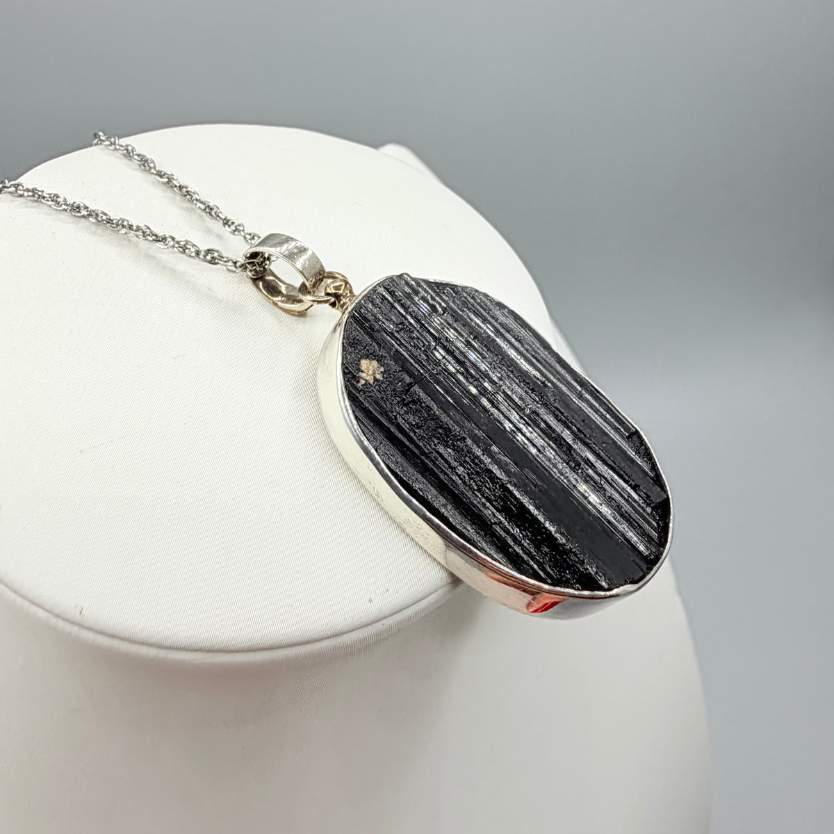 Ciondolo Tormalina Nera Grezza - Argento 925 - Ovale Grande