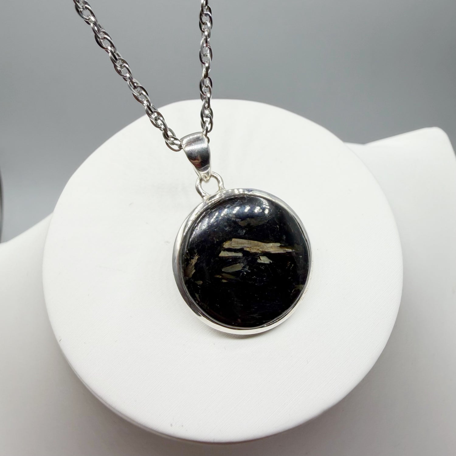 Ciondolo Nuummite Argento 925 - Tondo