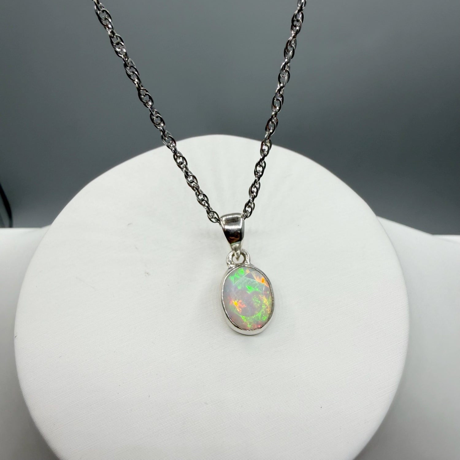 Ciondolo Opale Etiope Sfaccettato Ovale - Argento 925