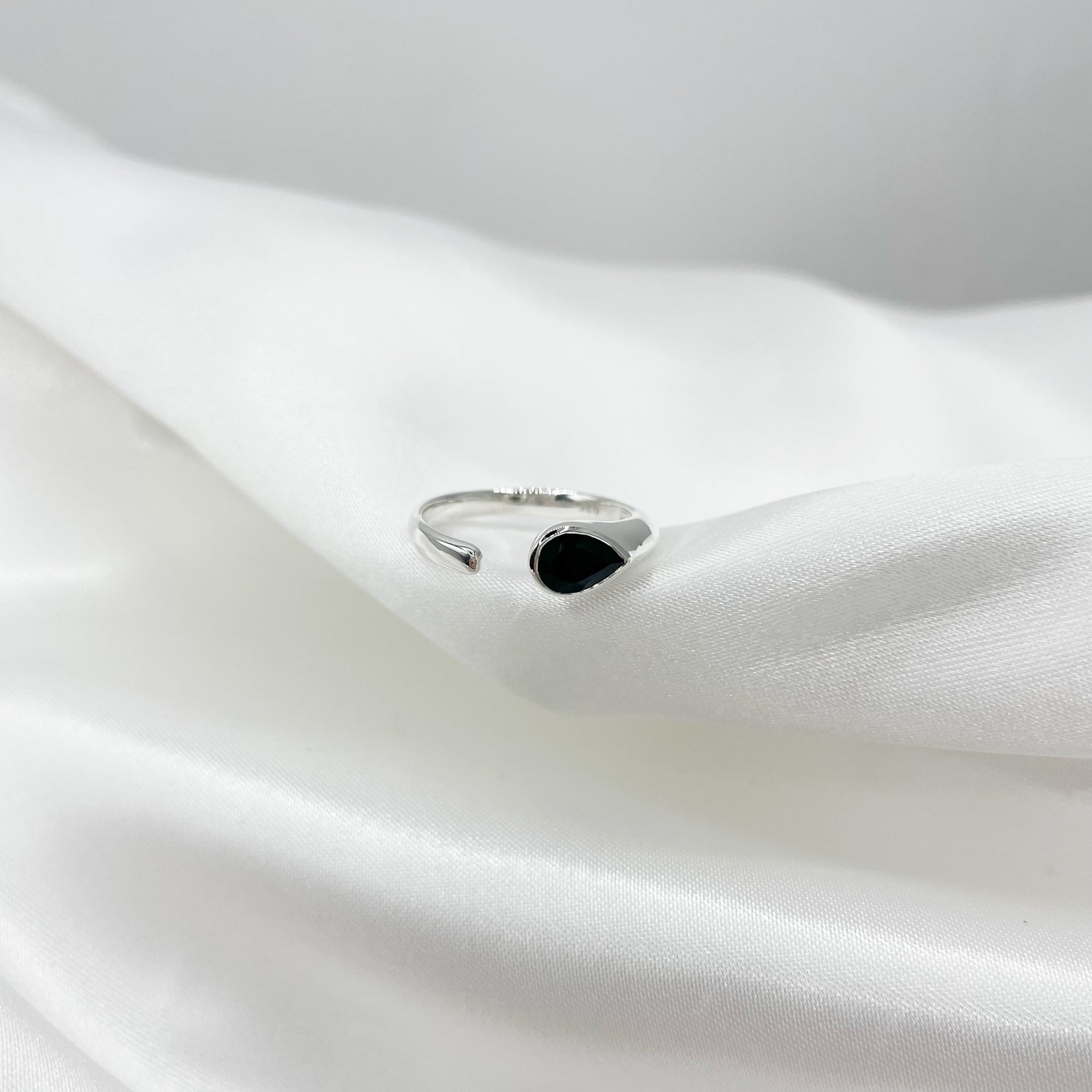 Anello Tormalina Nera Goccia e Argento 925