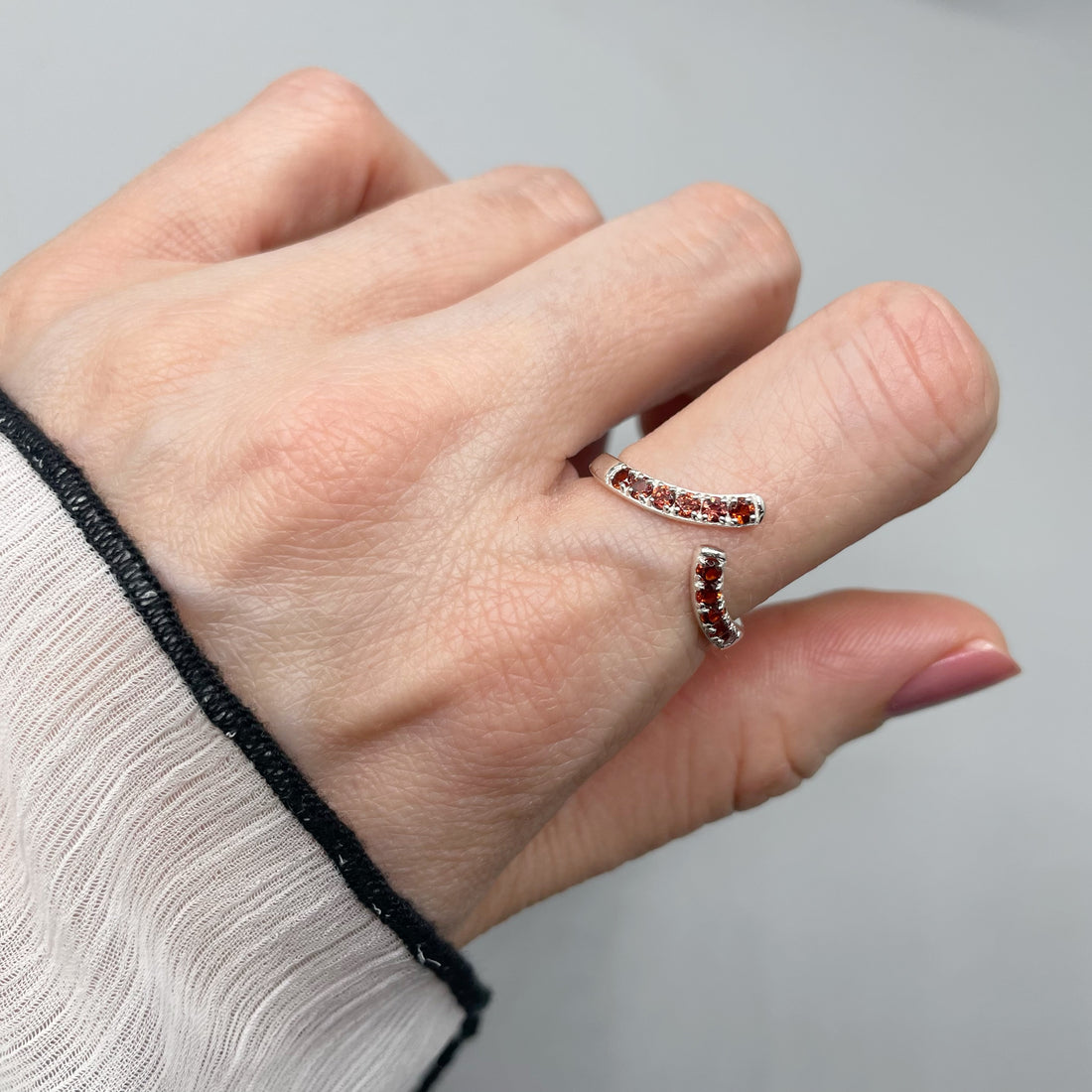 Anello Vittoria - Granato e Argento 925
