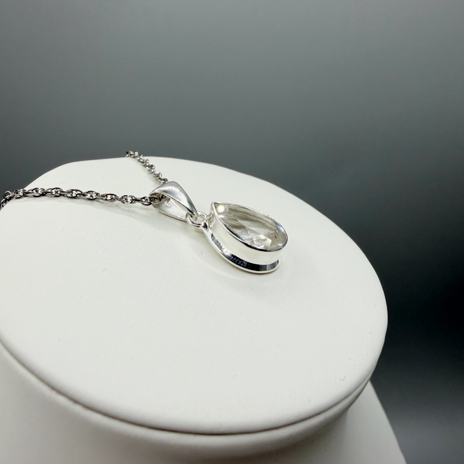 Ciondolo Cristallo di Rocca e Argento 925 - a Goccia