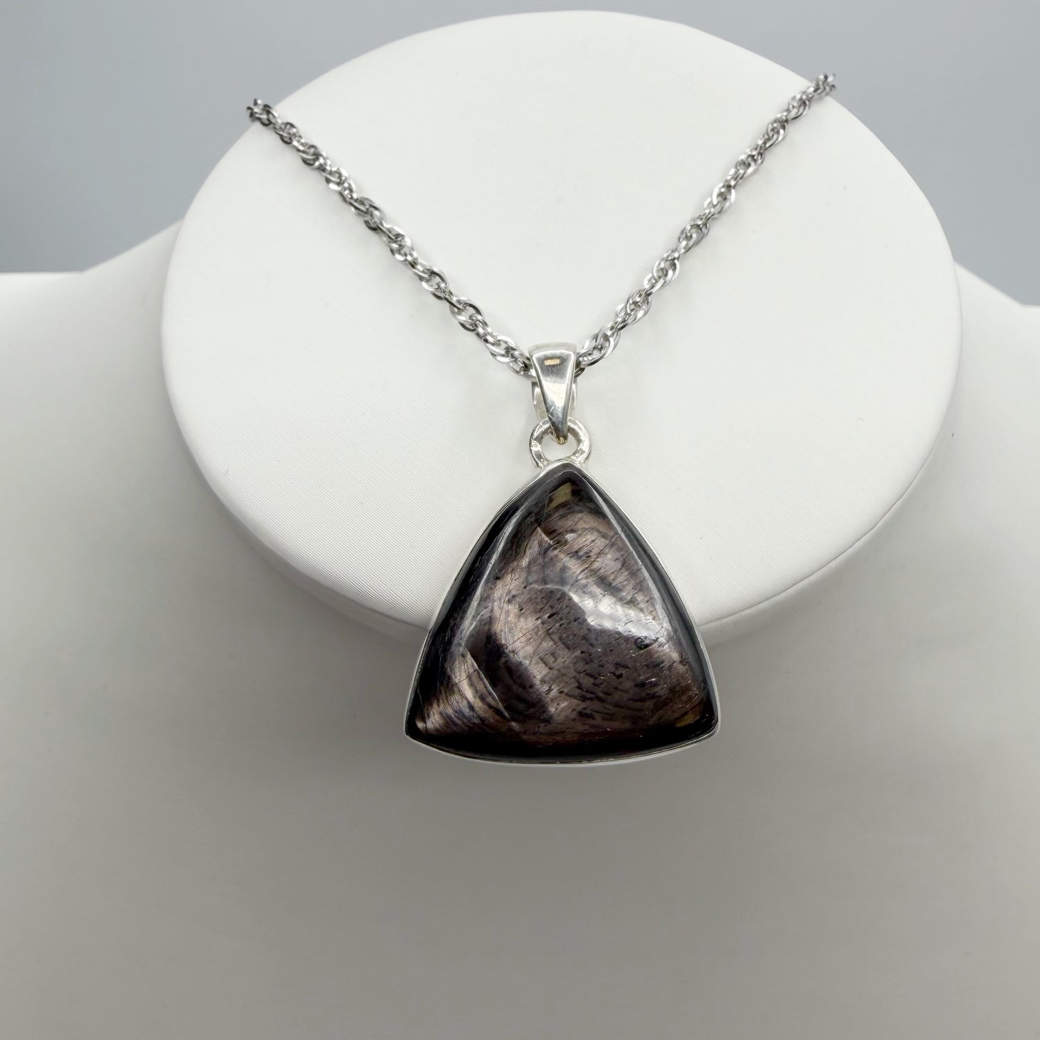 Ciondolo Iperstene Argento 925 - Triangolo