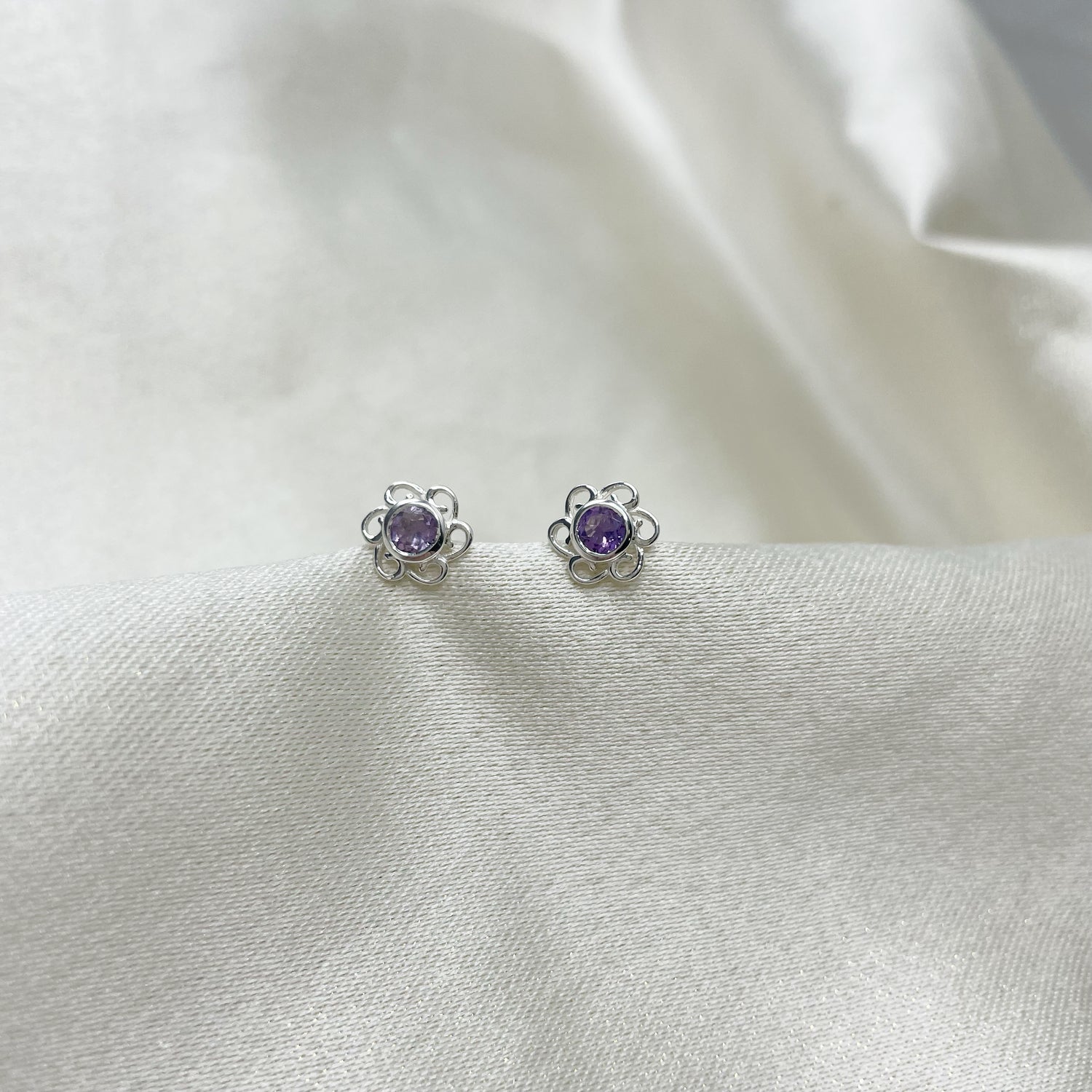Orecchini a lobo con Fiore e Ametista - Argento 925